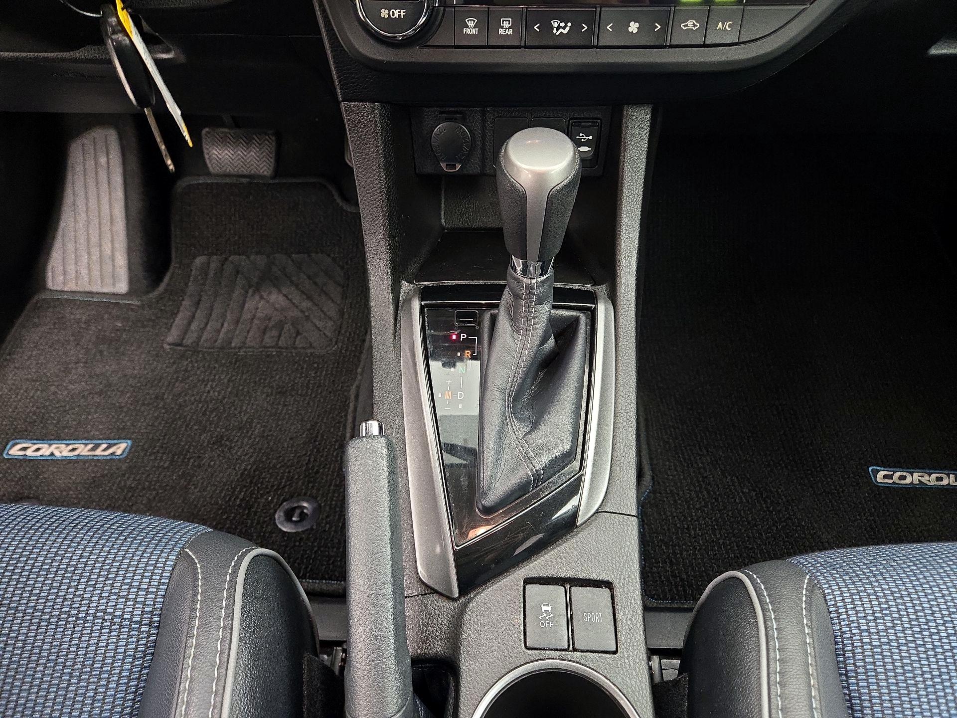 Thumbnail: 2014 Toyota Corolla - 17