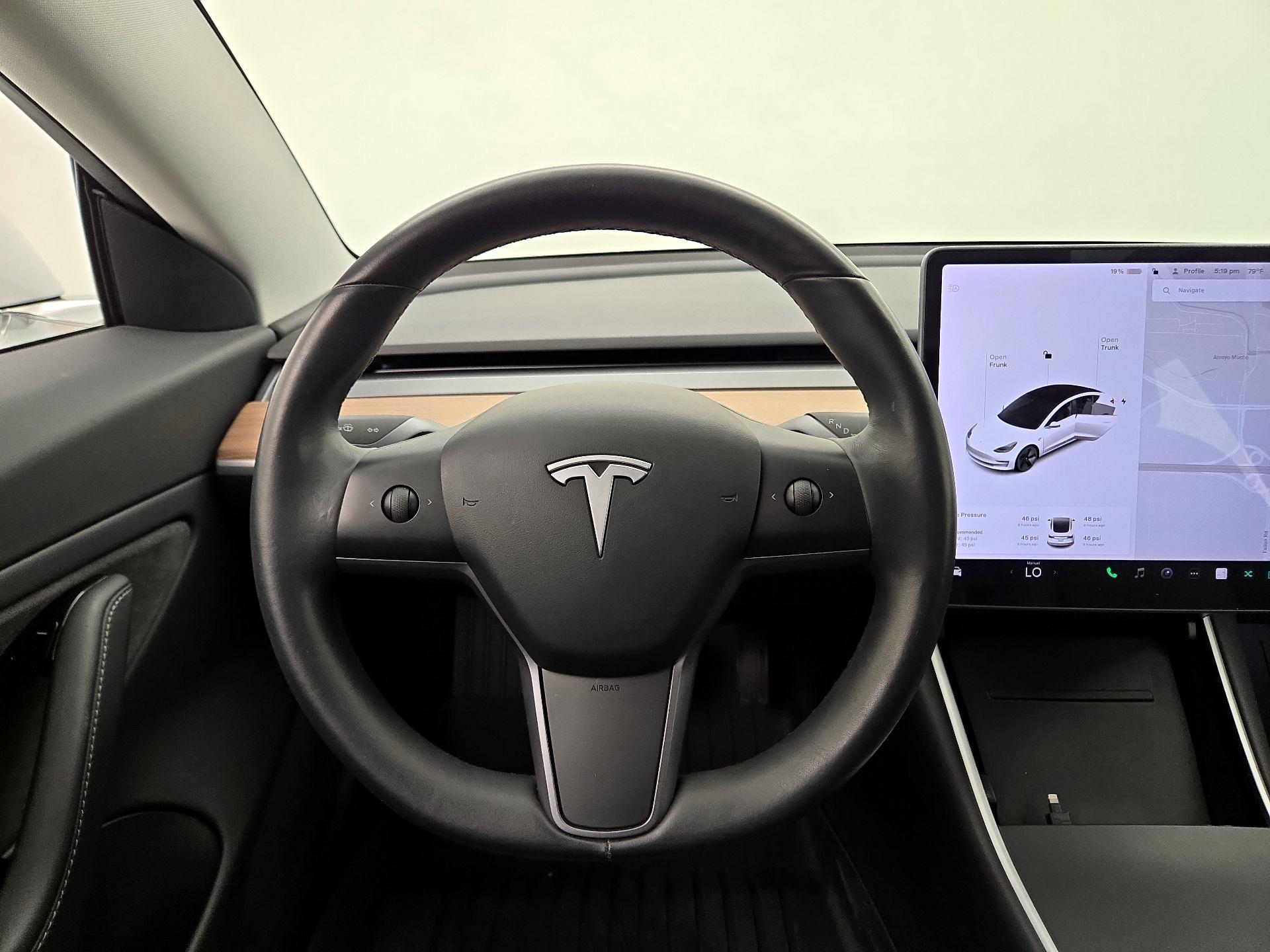 Thumbnail: 2018 Tesla Model 3 - 10