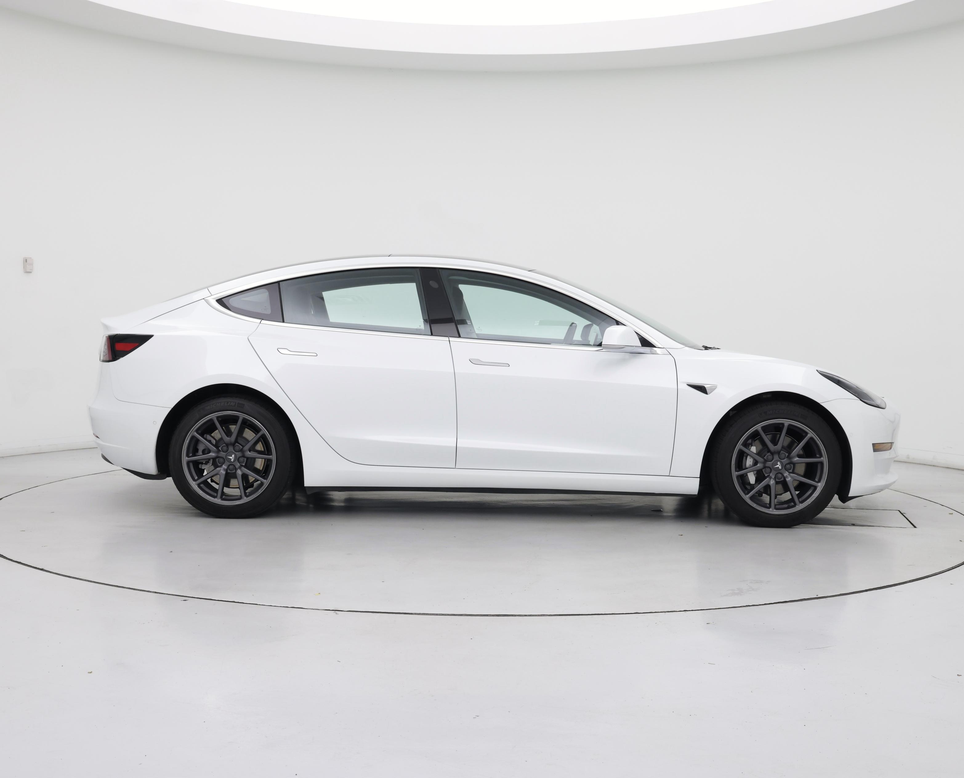 Thumbnail: 2018 Tesla Model 3 - 7