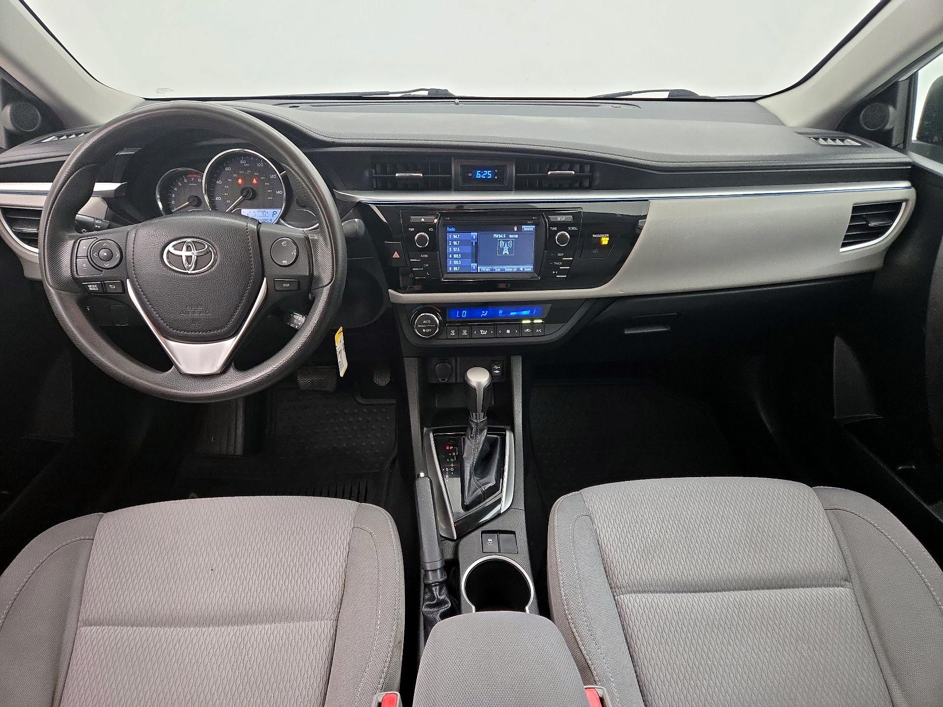 Thumbnail: 2015 Toyota Corolla - 9