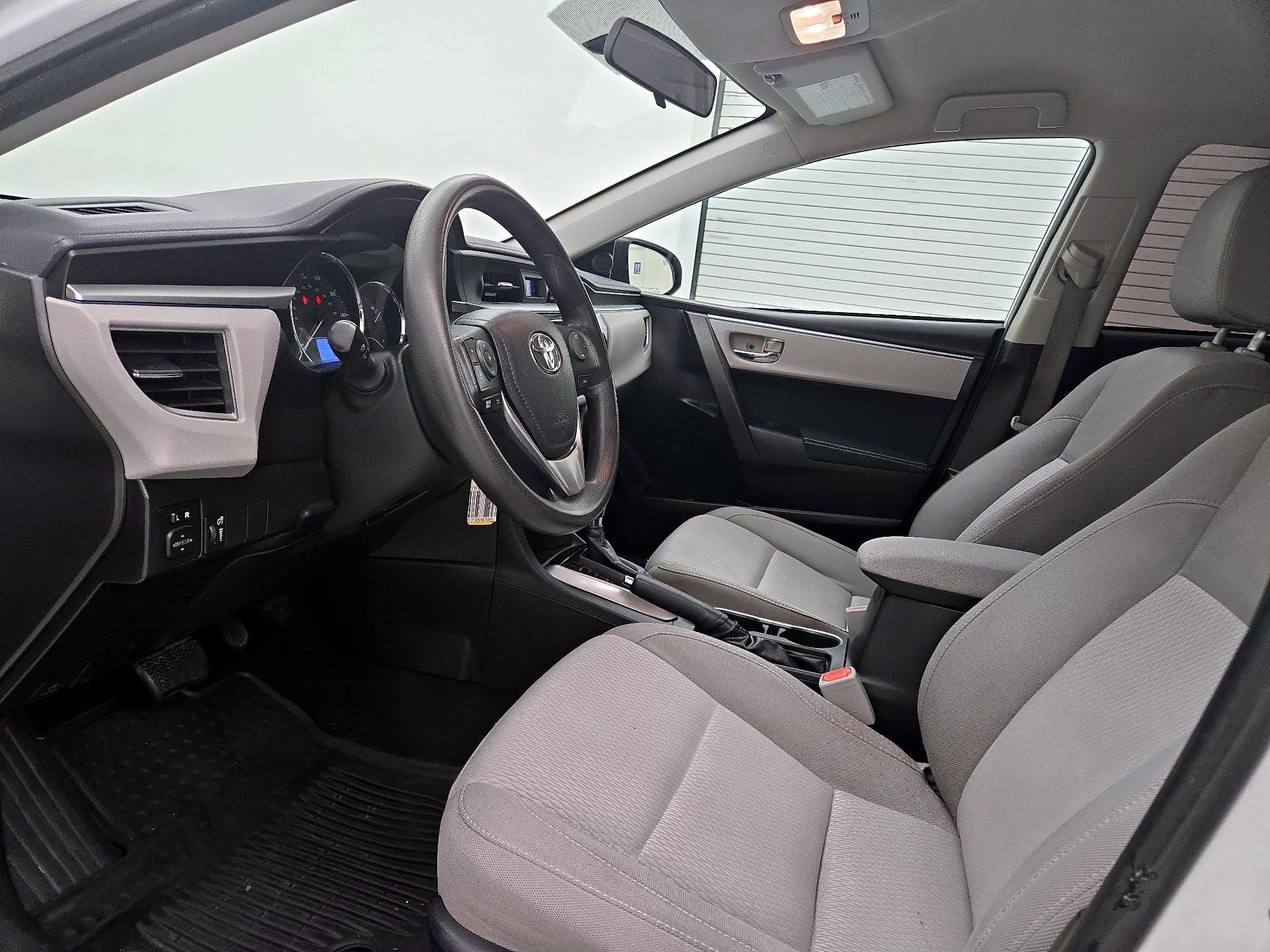 Thumbnail: 2015 Toyota Corolla - 11