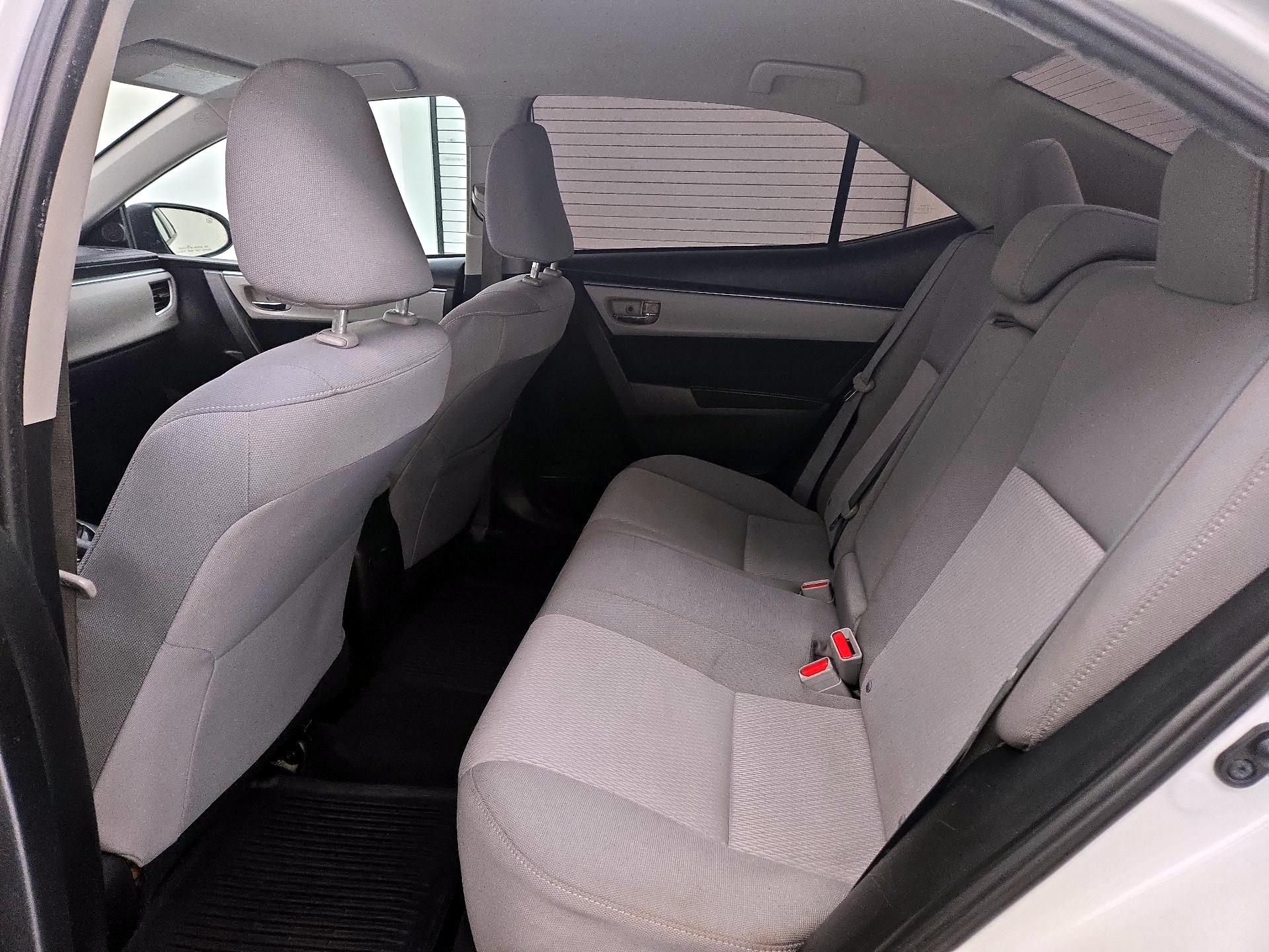 Thumbnail: 2015 Toyota Corolla - 18