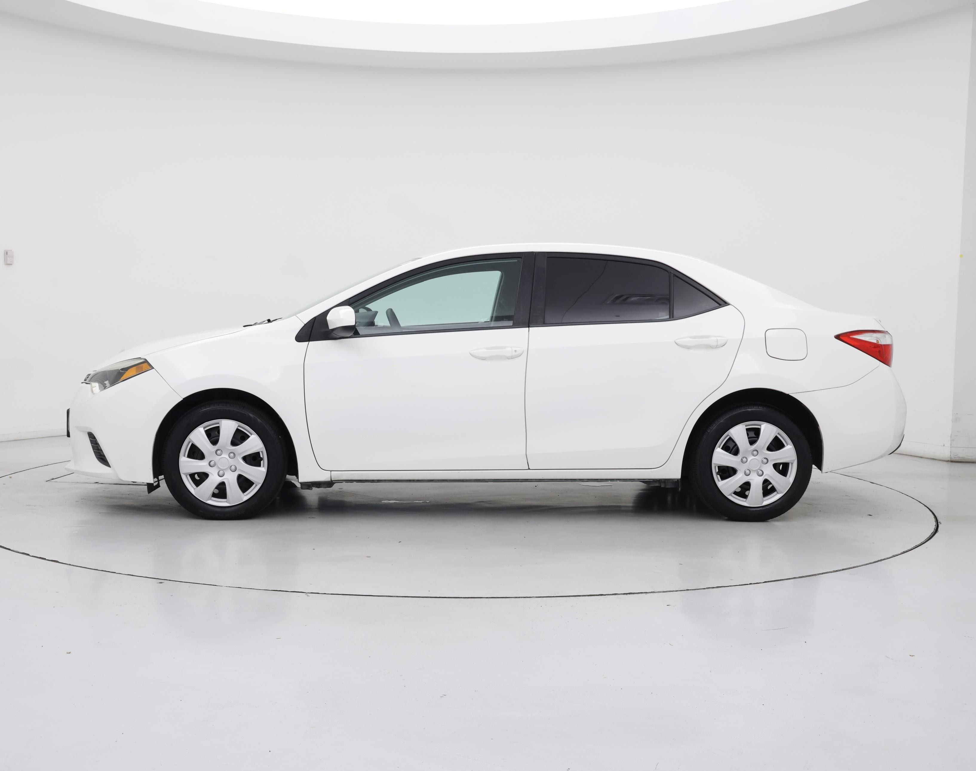 Thumbnail: 2015 Toyota Corolla - 3