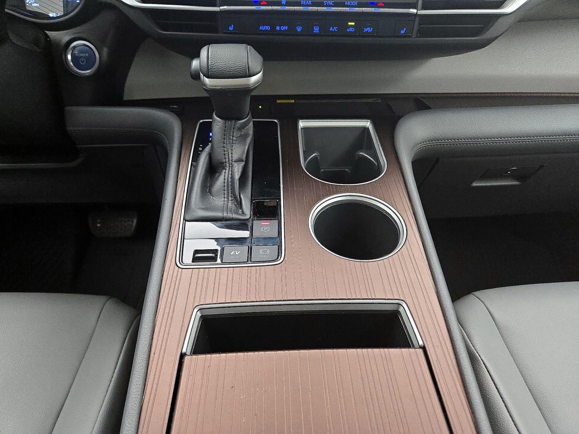 Thumbnail: 2021 Toyota Sienna - 18