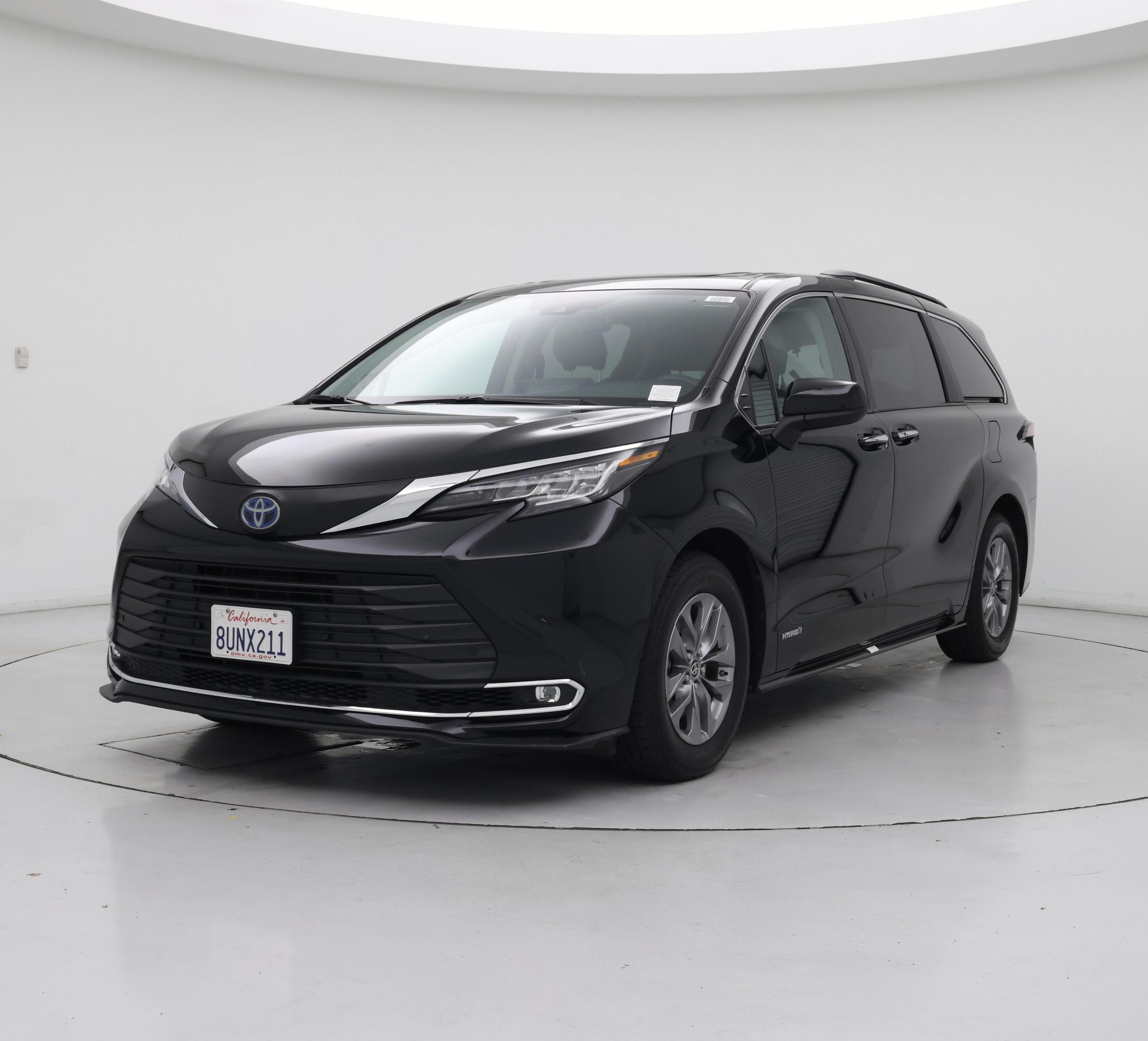 Thumbnail: 2021 Toyota Sienna - 4