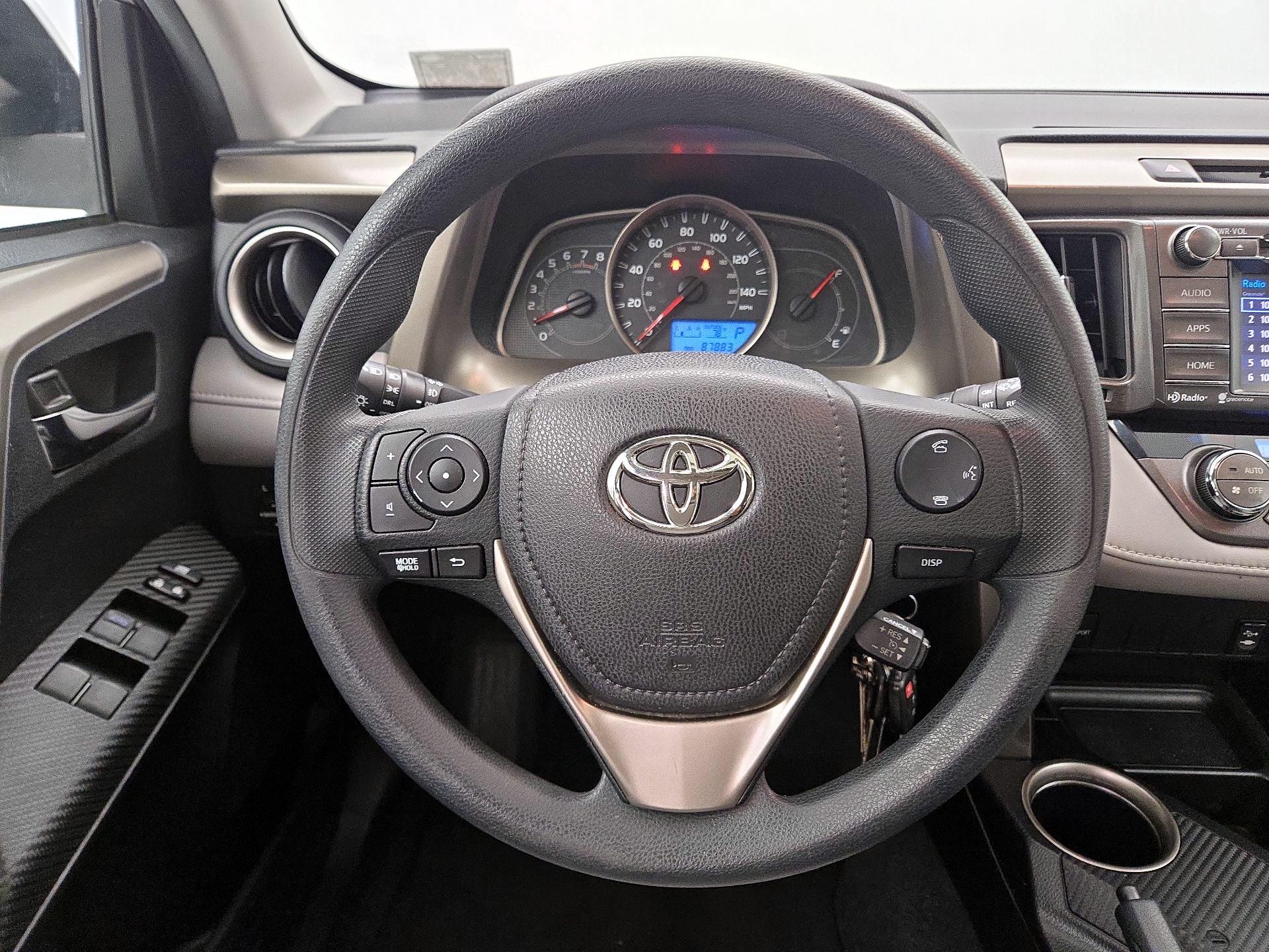 Thumbnail: 2015 Toyota RAV4 - 10