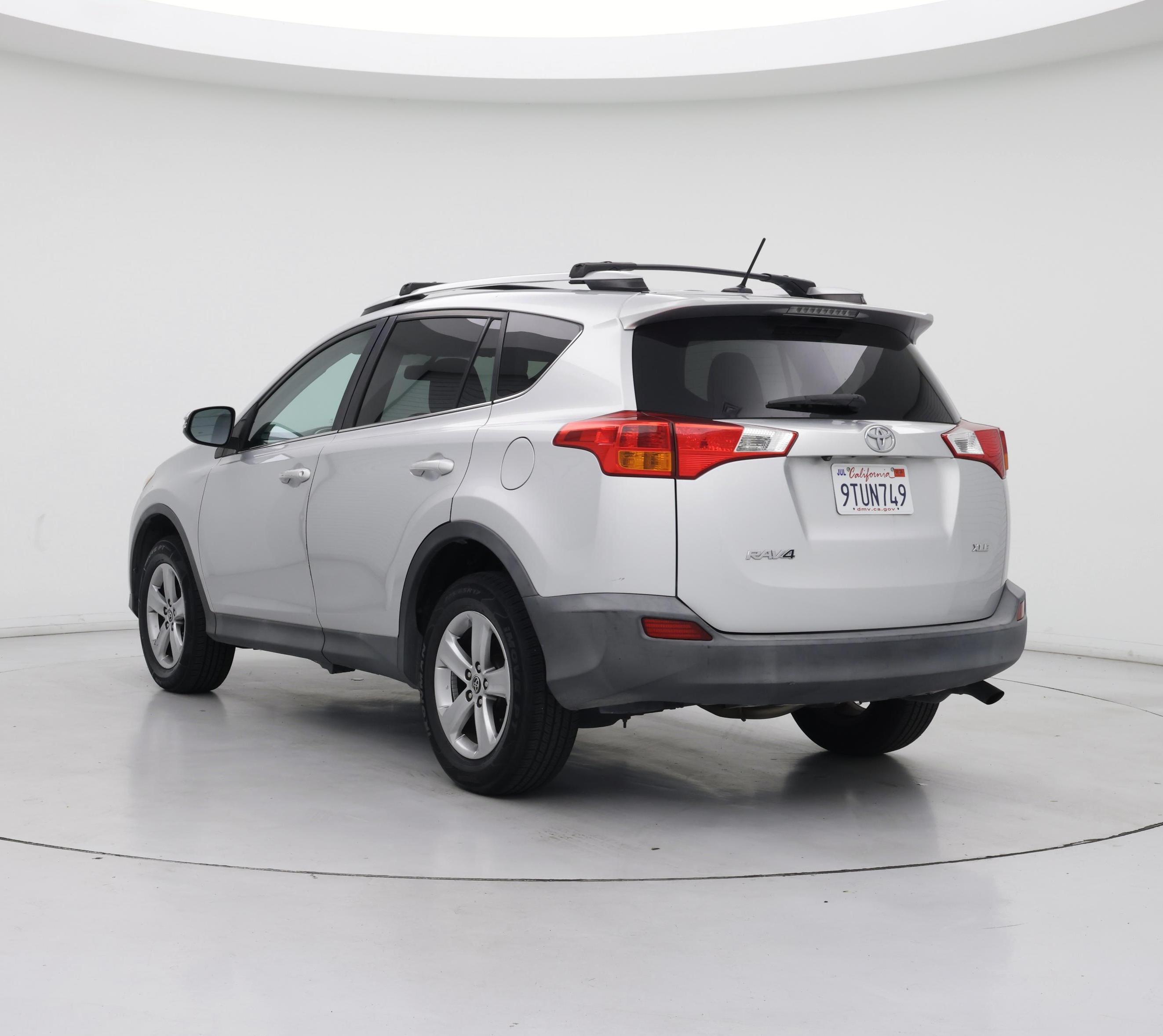 Thumbnail: 2015 Toyota RAV4 - 2
