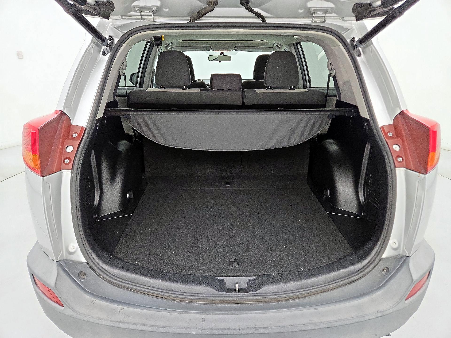 Thumbnail: 2015 Toyota RAV4 - 20