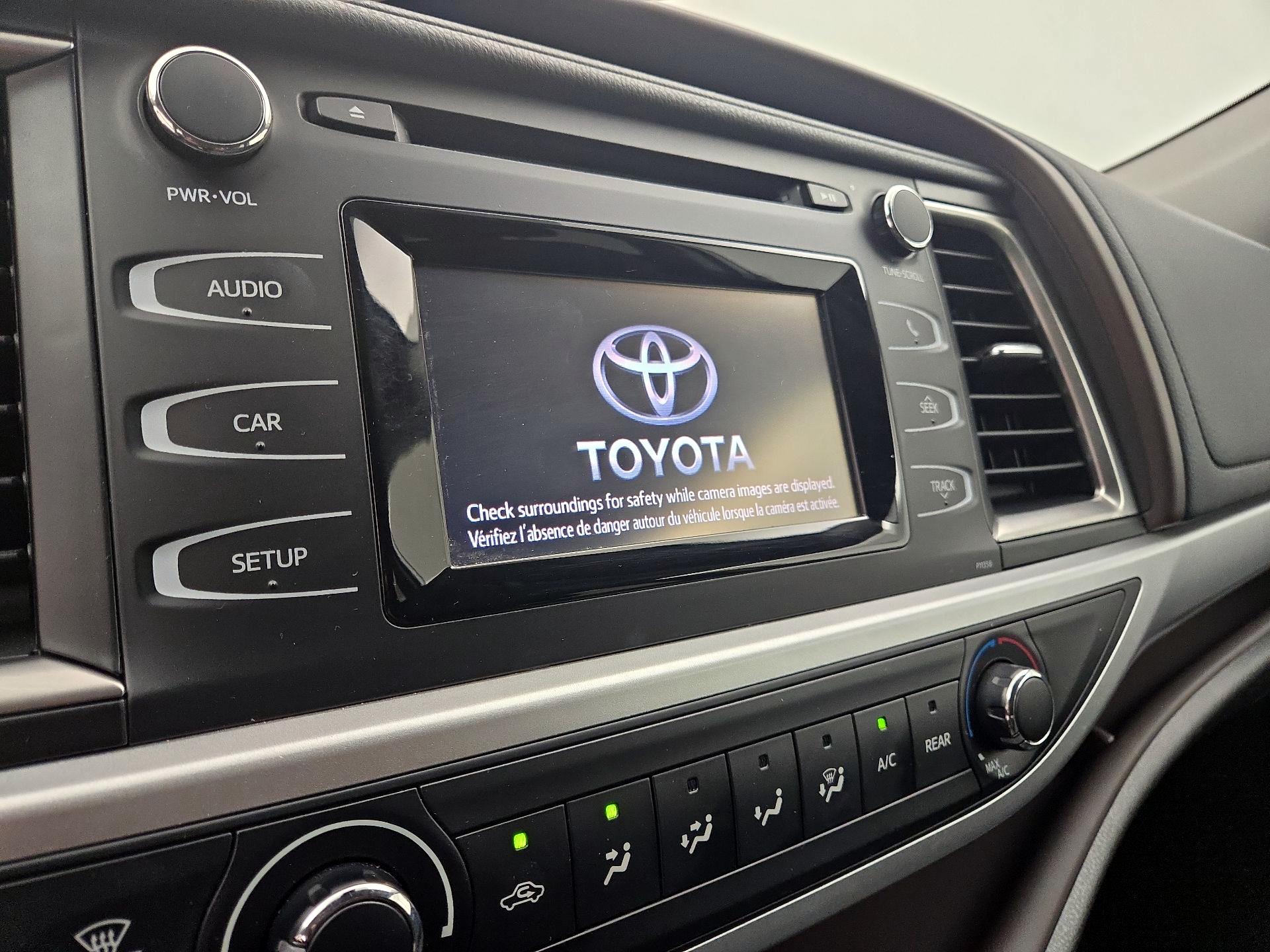 Thumbnail: 2018 Toyota Highlander - 15