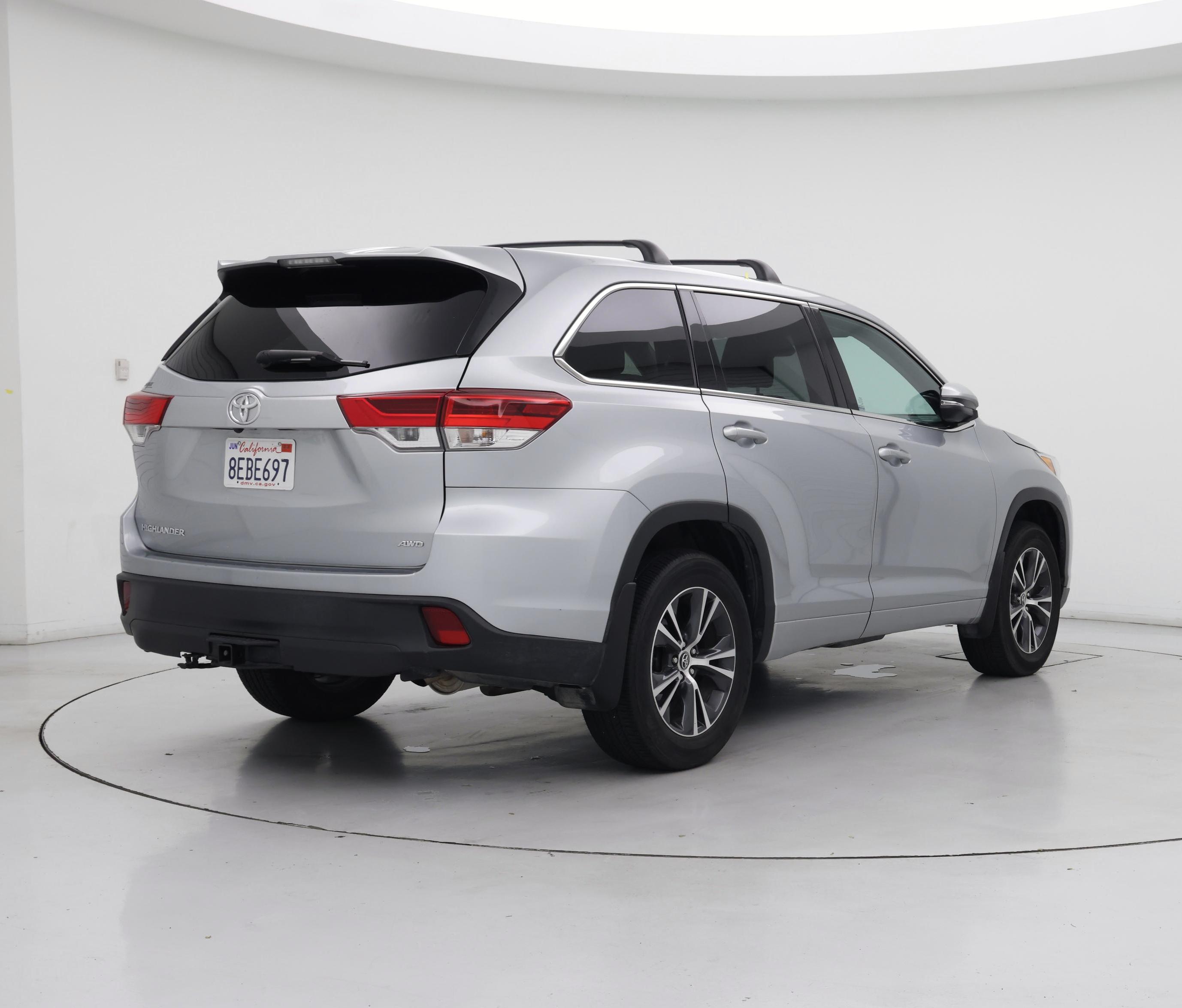 Thumbnail: 2018 Toyota Highlander - 8