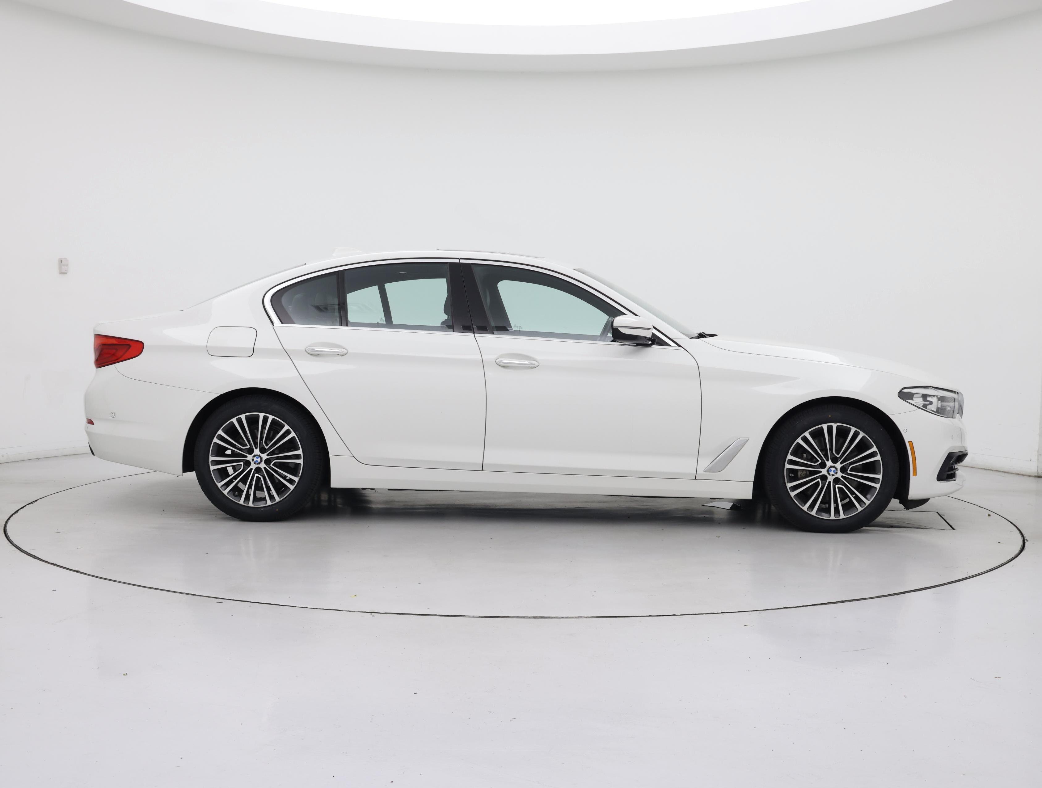 Thumbnail: 2017 BMW 5 Series - 7