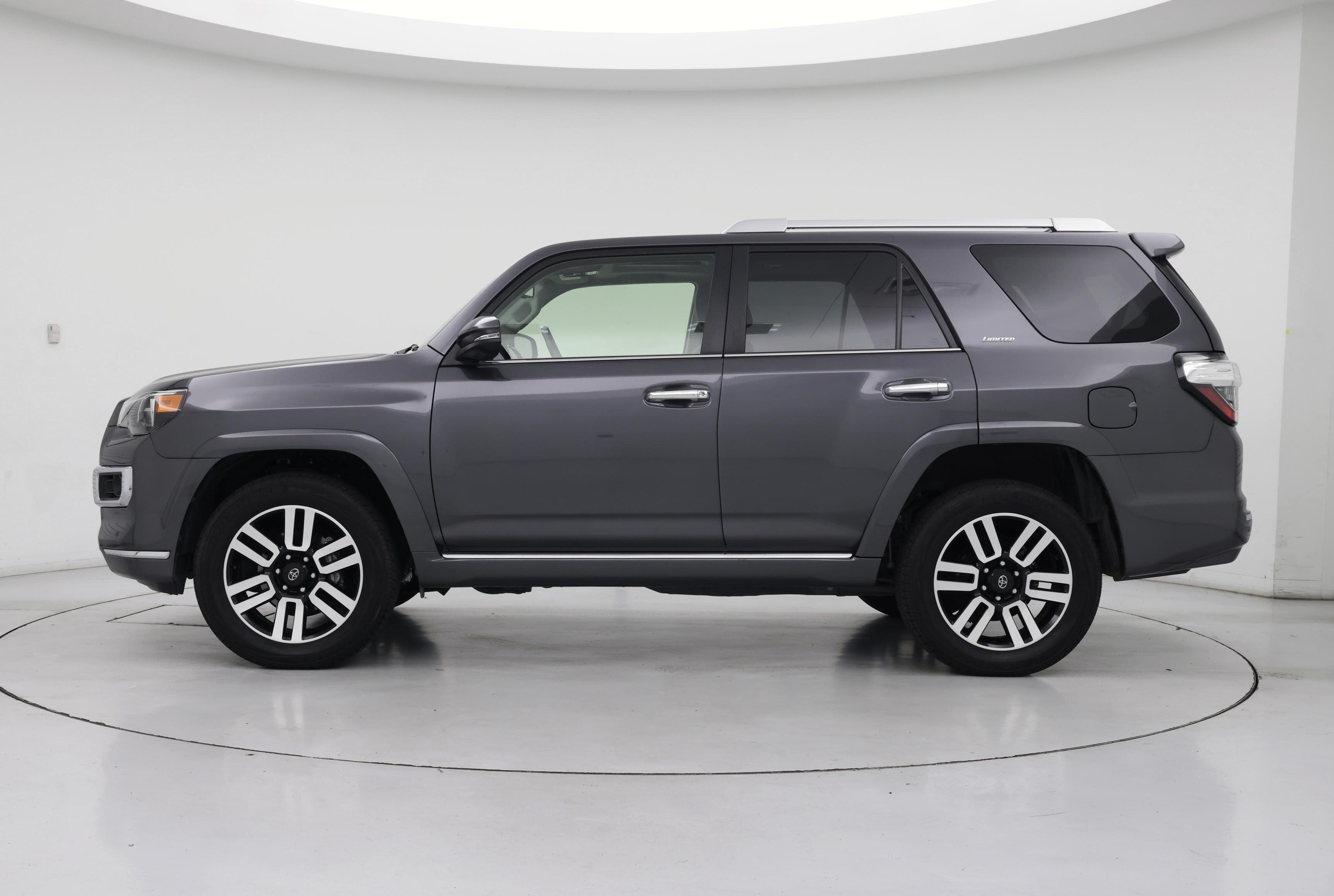 Thumbnail: 2023 Toyota 4Runner - 3