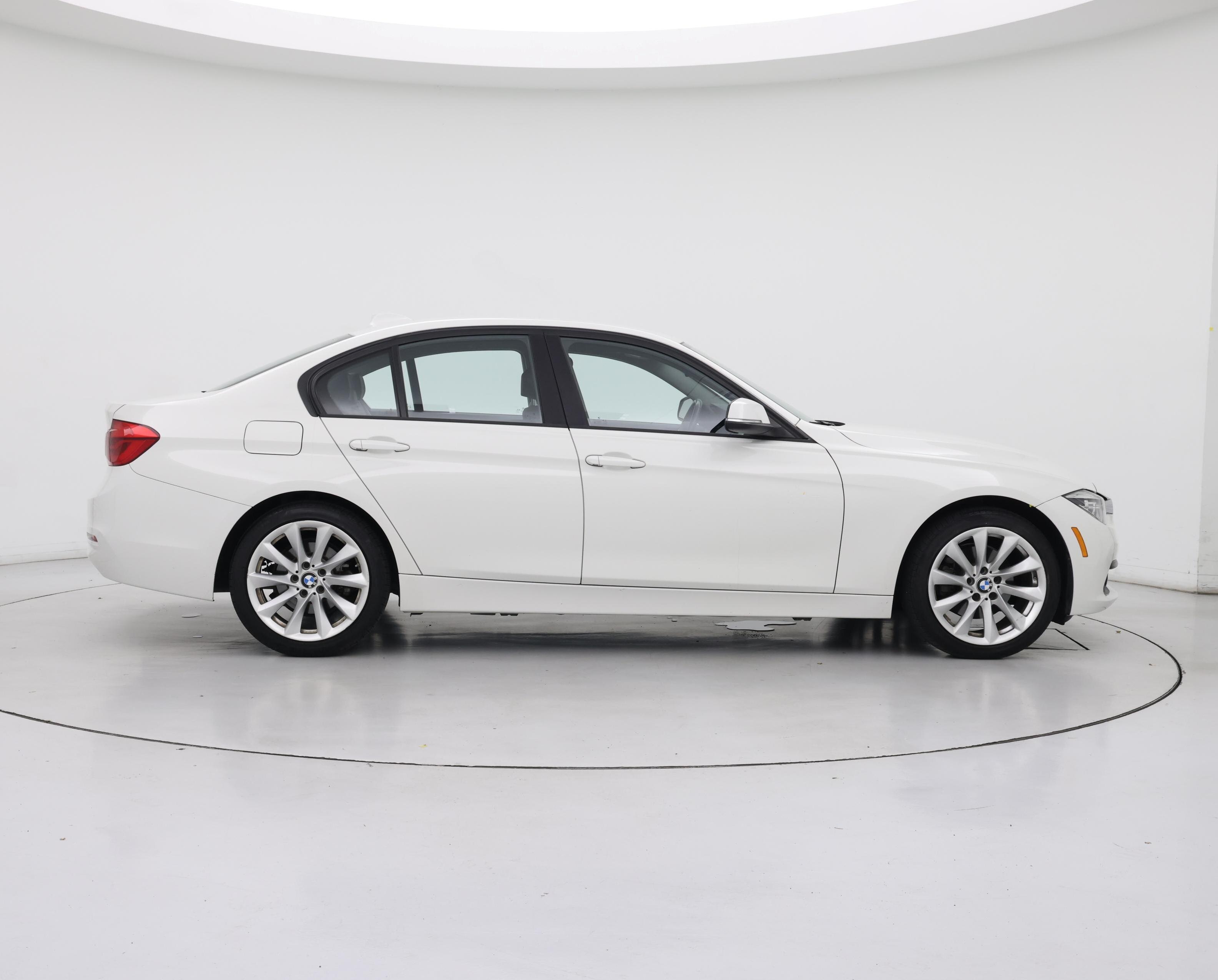Thumbnail: 2018 BMW 3 Series - 7