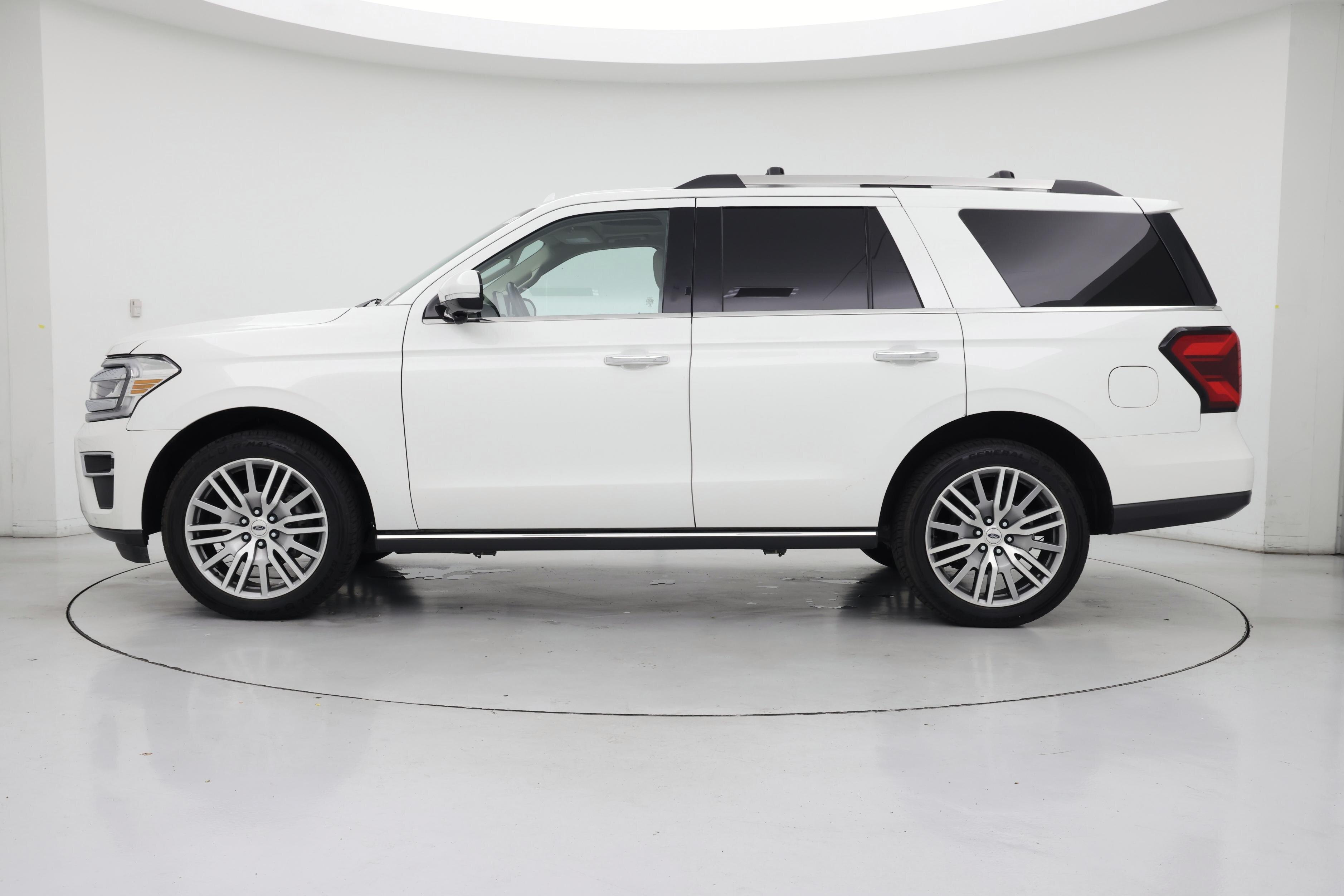 Thumbnail: 2022 Ford Expedition - 3