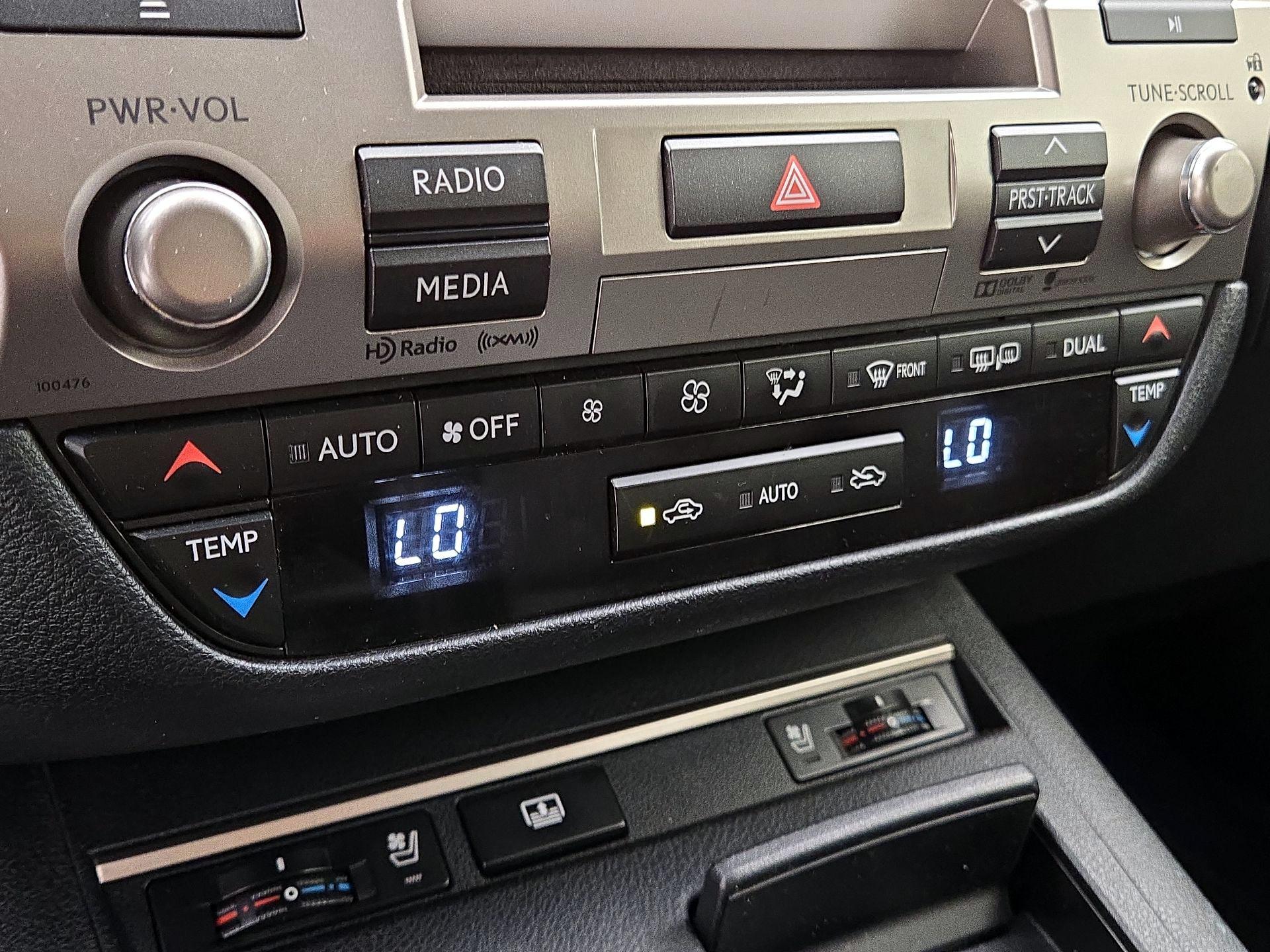 Thumbnail: 2015 Lexus ES - 17