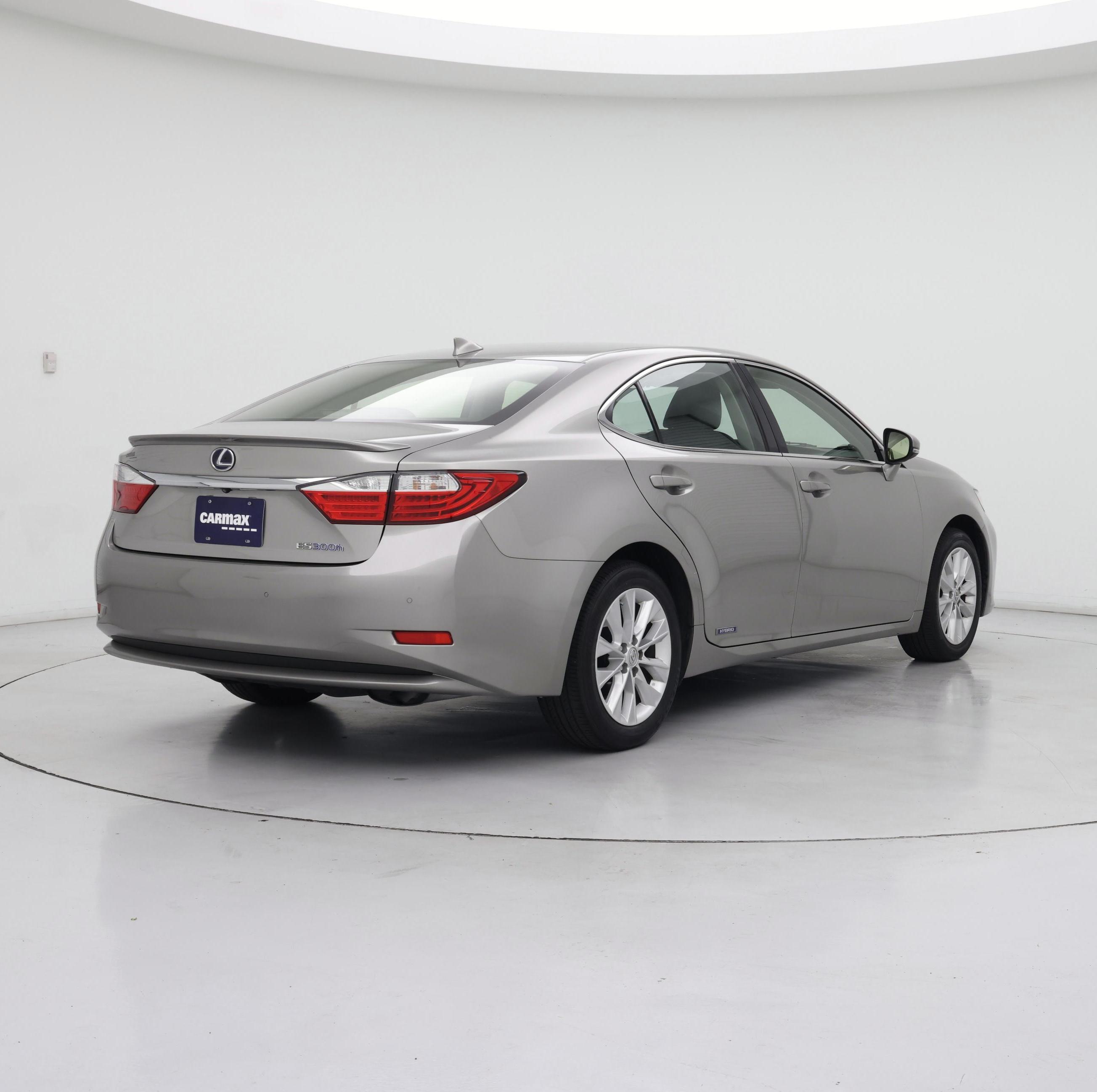 Thumbnail: 2015 Lexus ES - 8