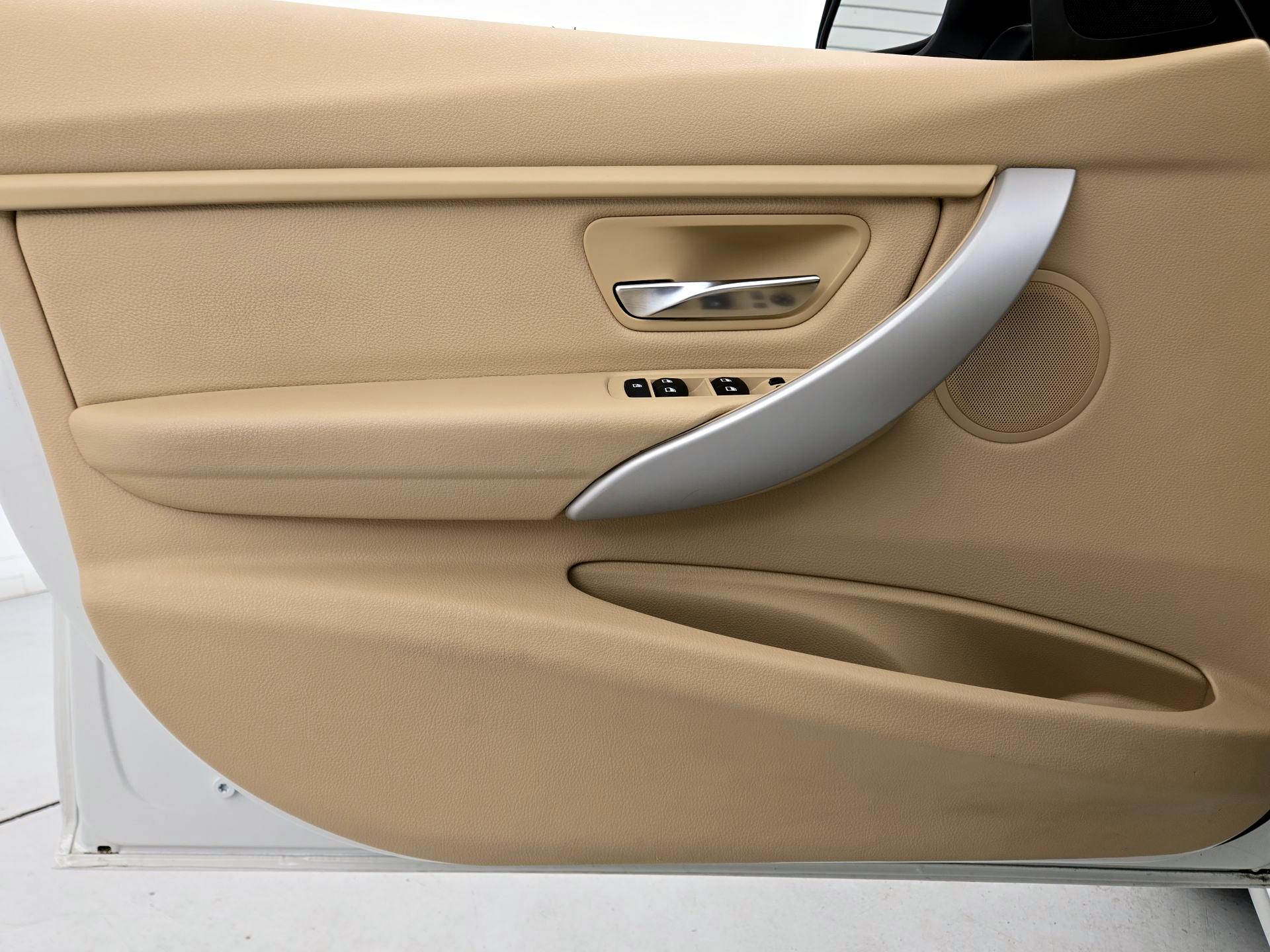 Thumbnail: 2014 BMW 3 Series - 12