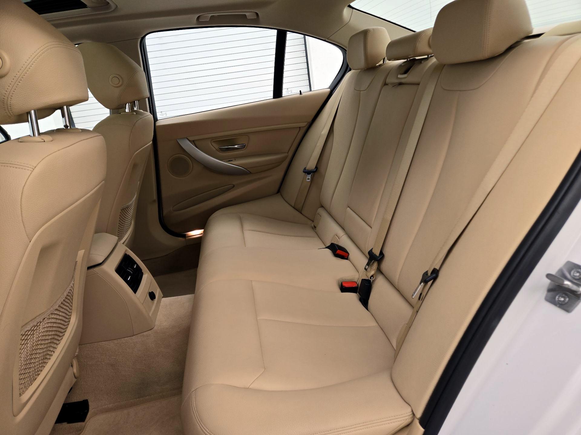 Thumbnail: 2014 BMW 3 Series - 20