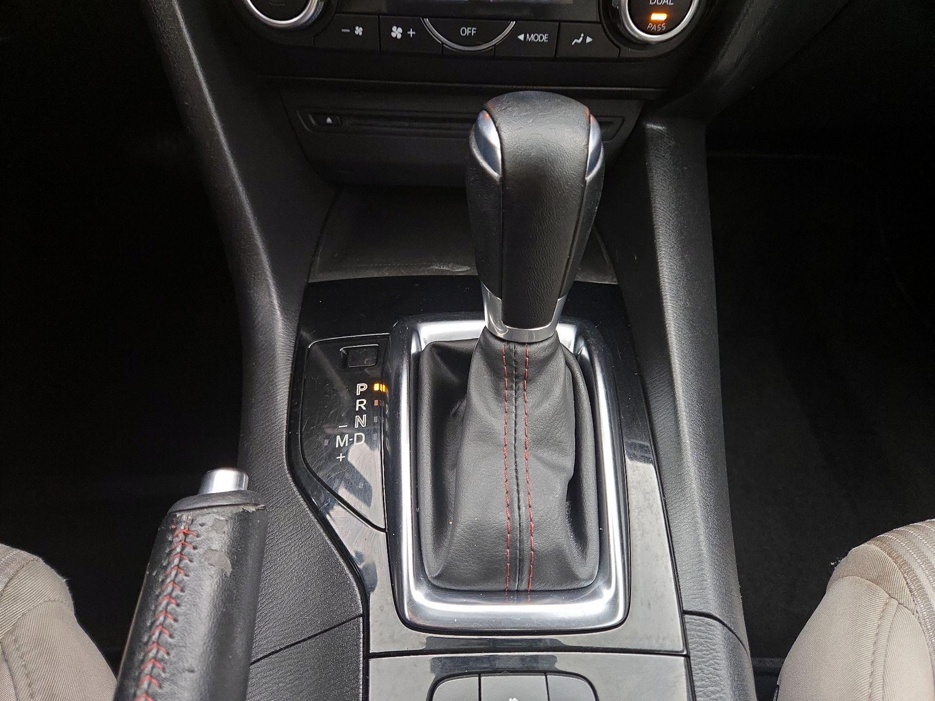 Thumbnail: 2016 Mazda Mazda3 - 17