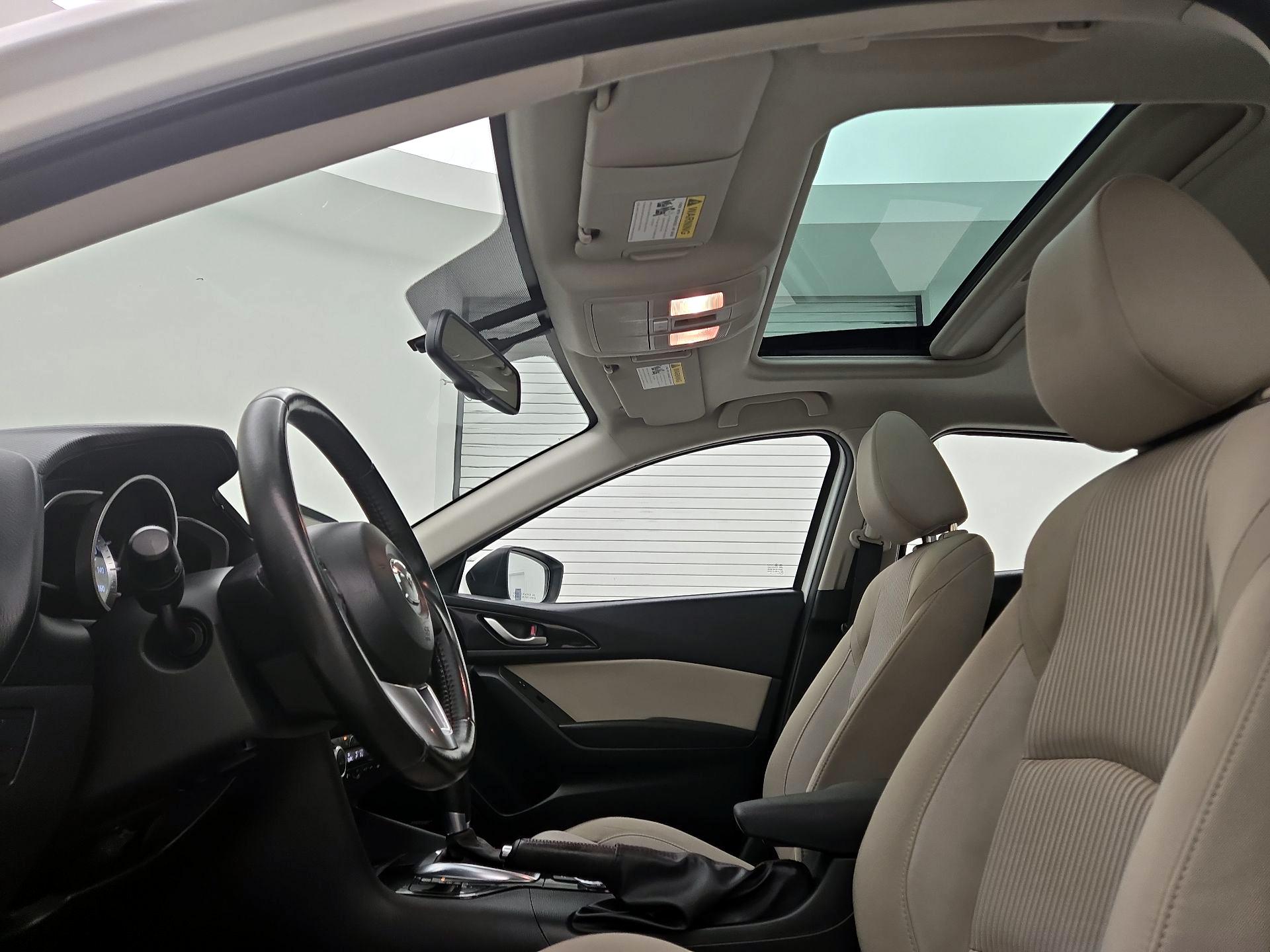Thumbnail: 2016 Mazda Mazda3 - 19