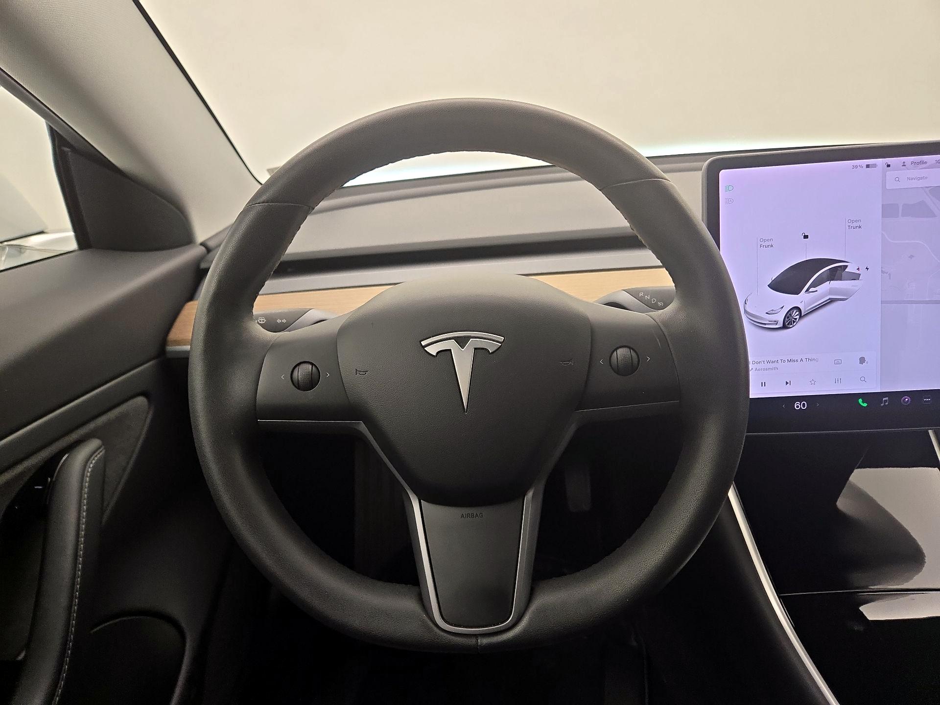 Thumbnail: 2019 Tesla Model 3 - 10
