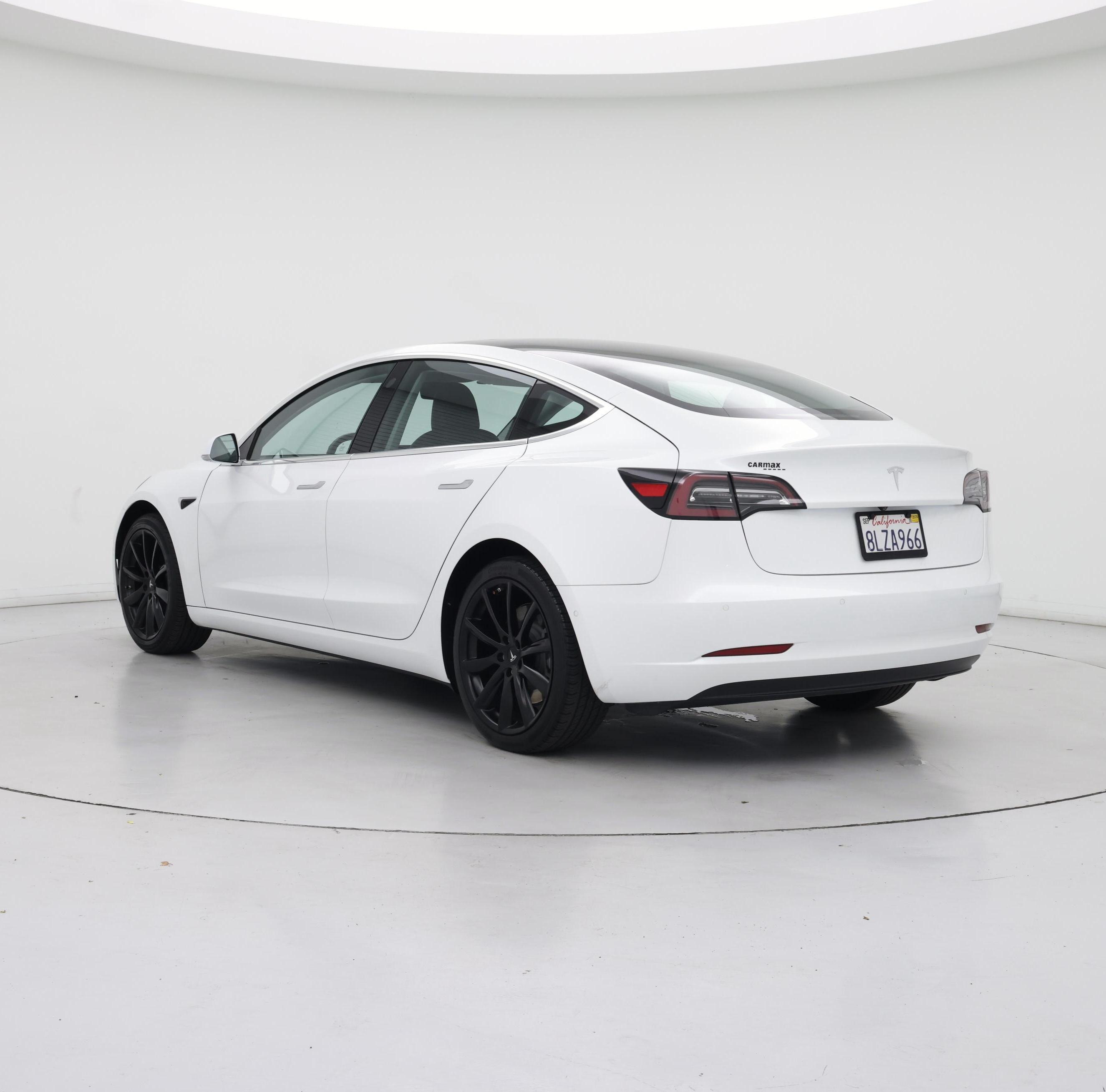 Thumbnail: 2019 Tesla Model 3 - 2