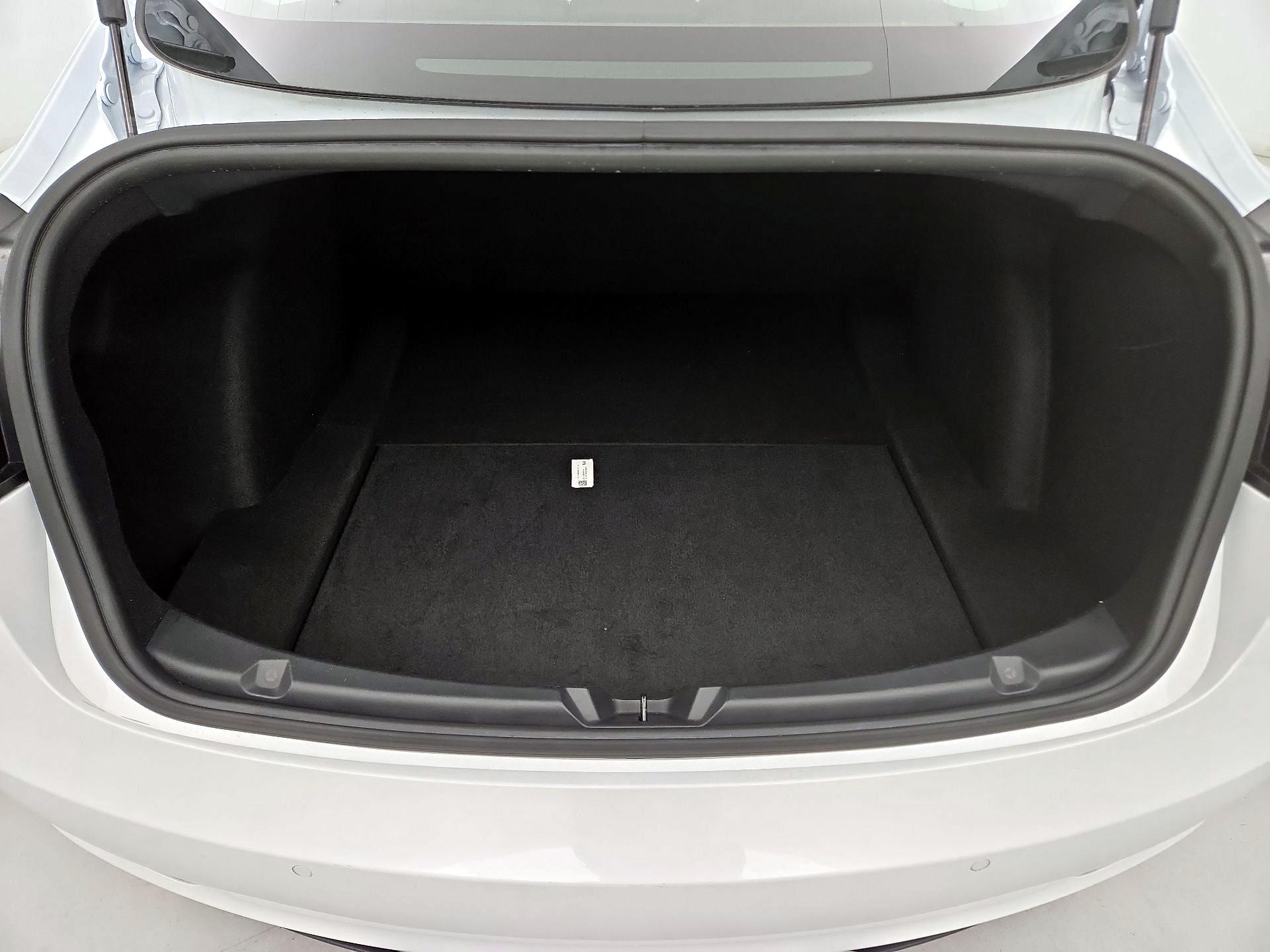 Thumbnail: 2019 Tesla Model 3 - 20