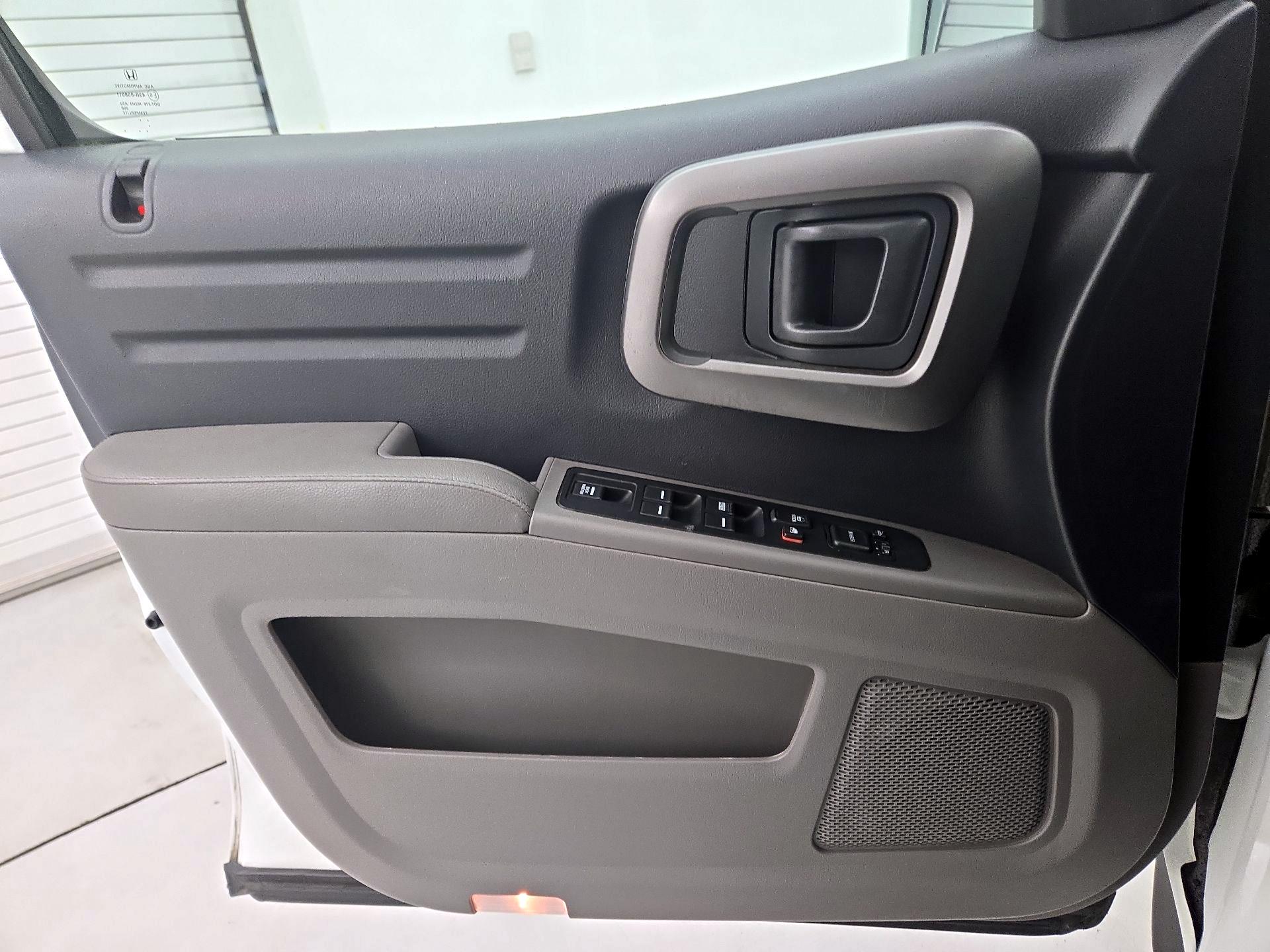 Thumbnail: 2013 Honda Ridgeline - 12