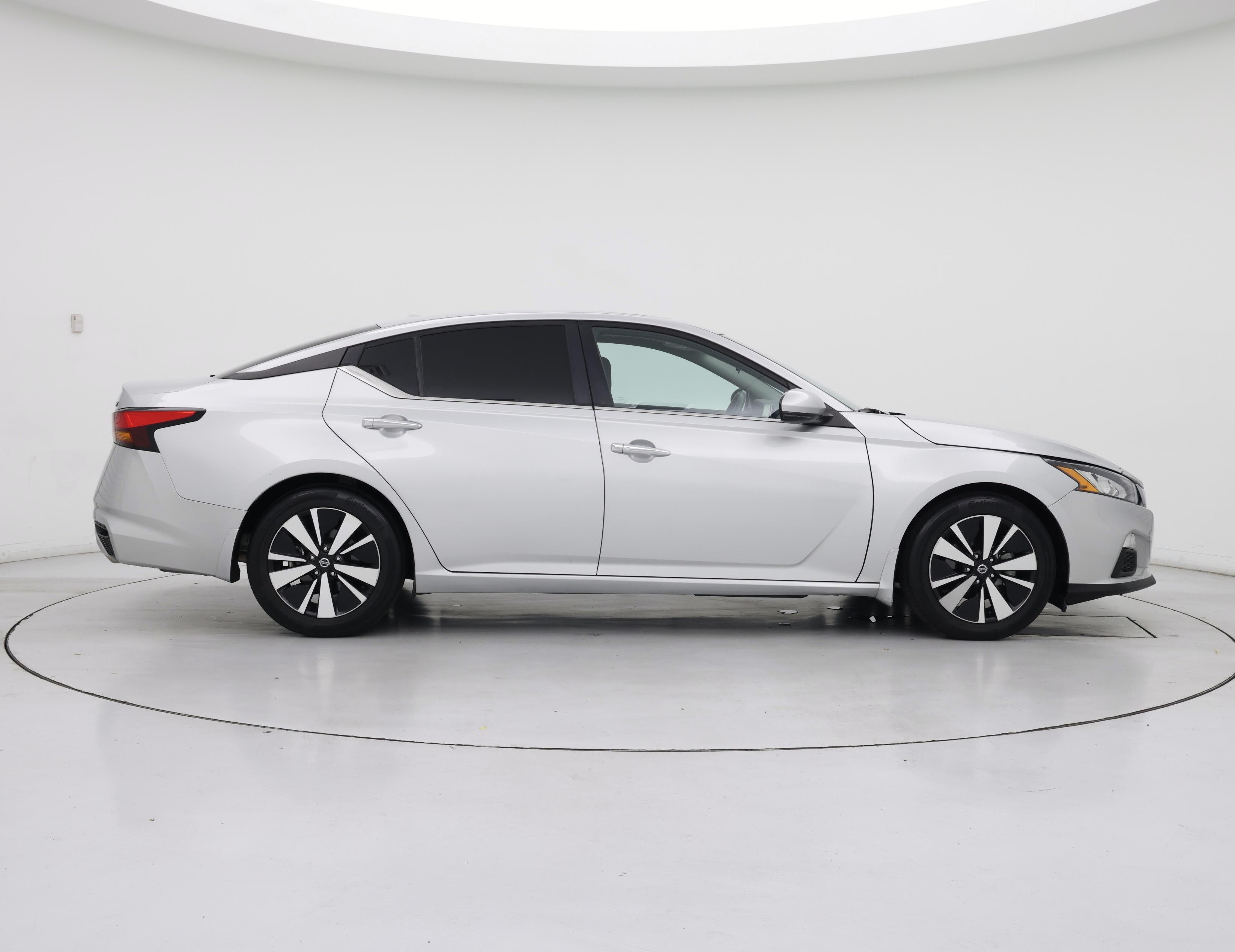 Thumbnail: 2022 Nissan Altima - 7