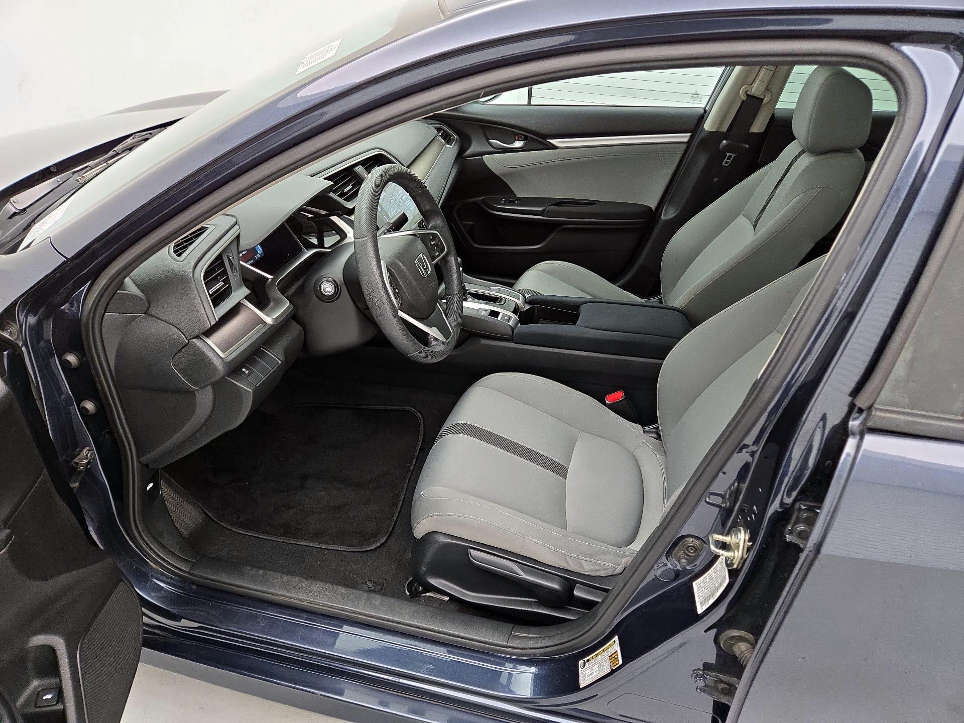 Thumbnail: 2016 Honda Civic - 11