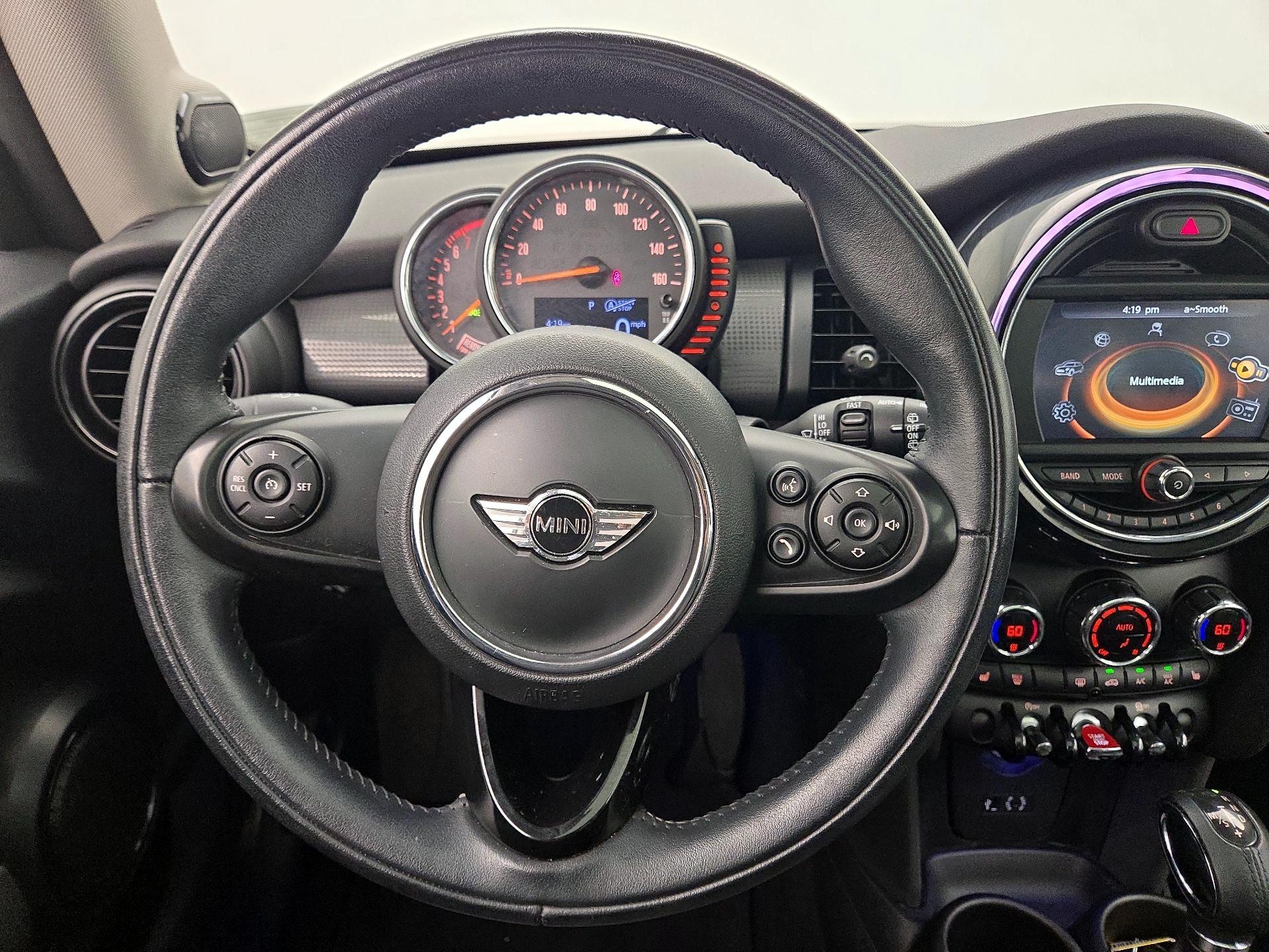 Thumbnail: 2017 MINI Cooper Hardtop - 10