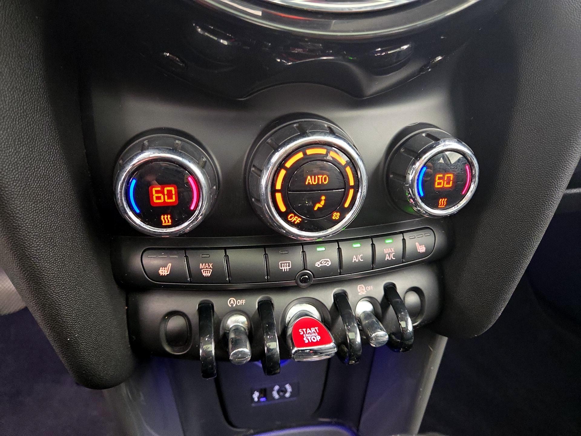 Thumbnail: 2017 MINI Cooper Hardtop - 16