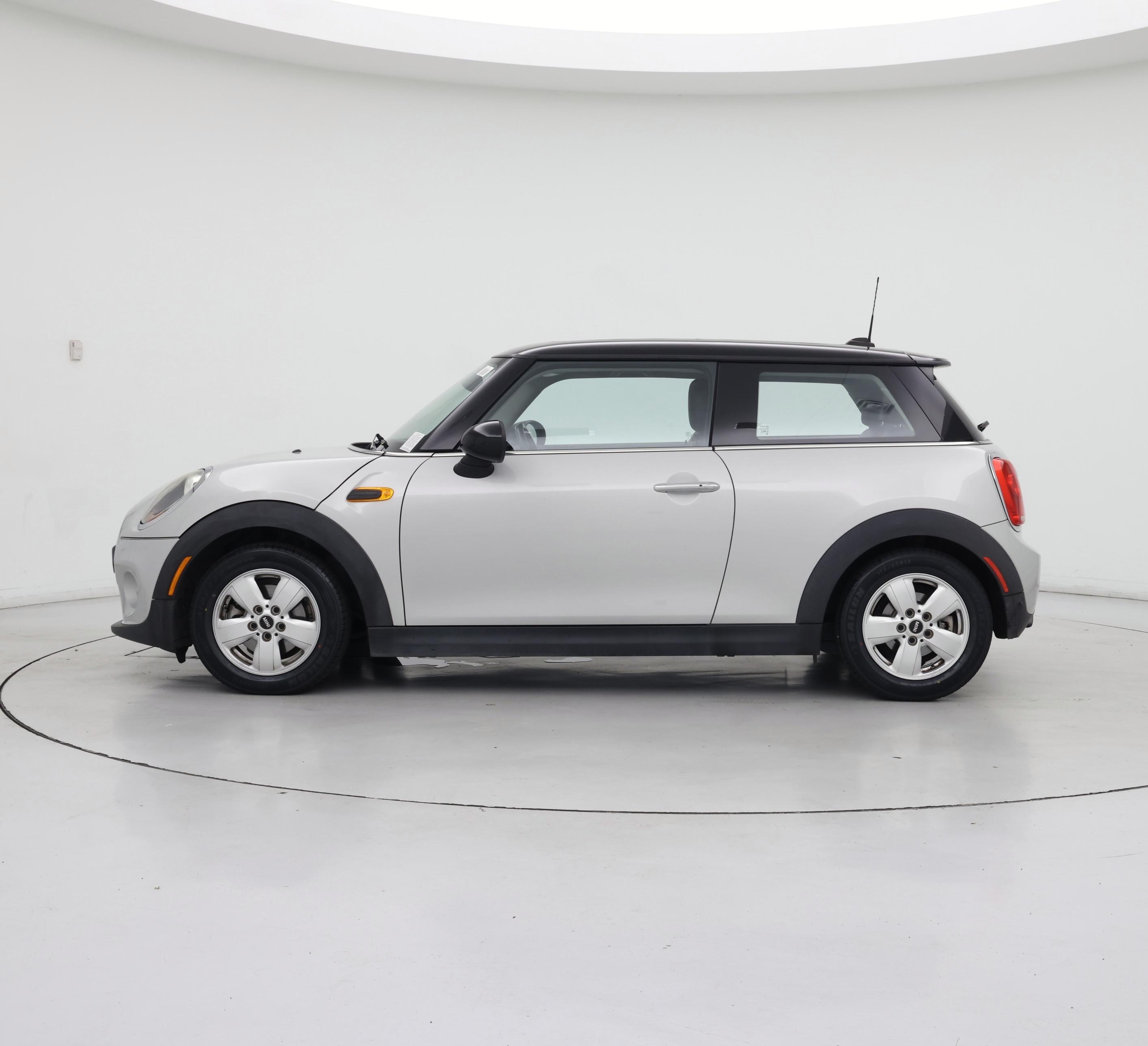 Thumbnail: 2017 MINI Cooper Hardtop - 3