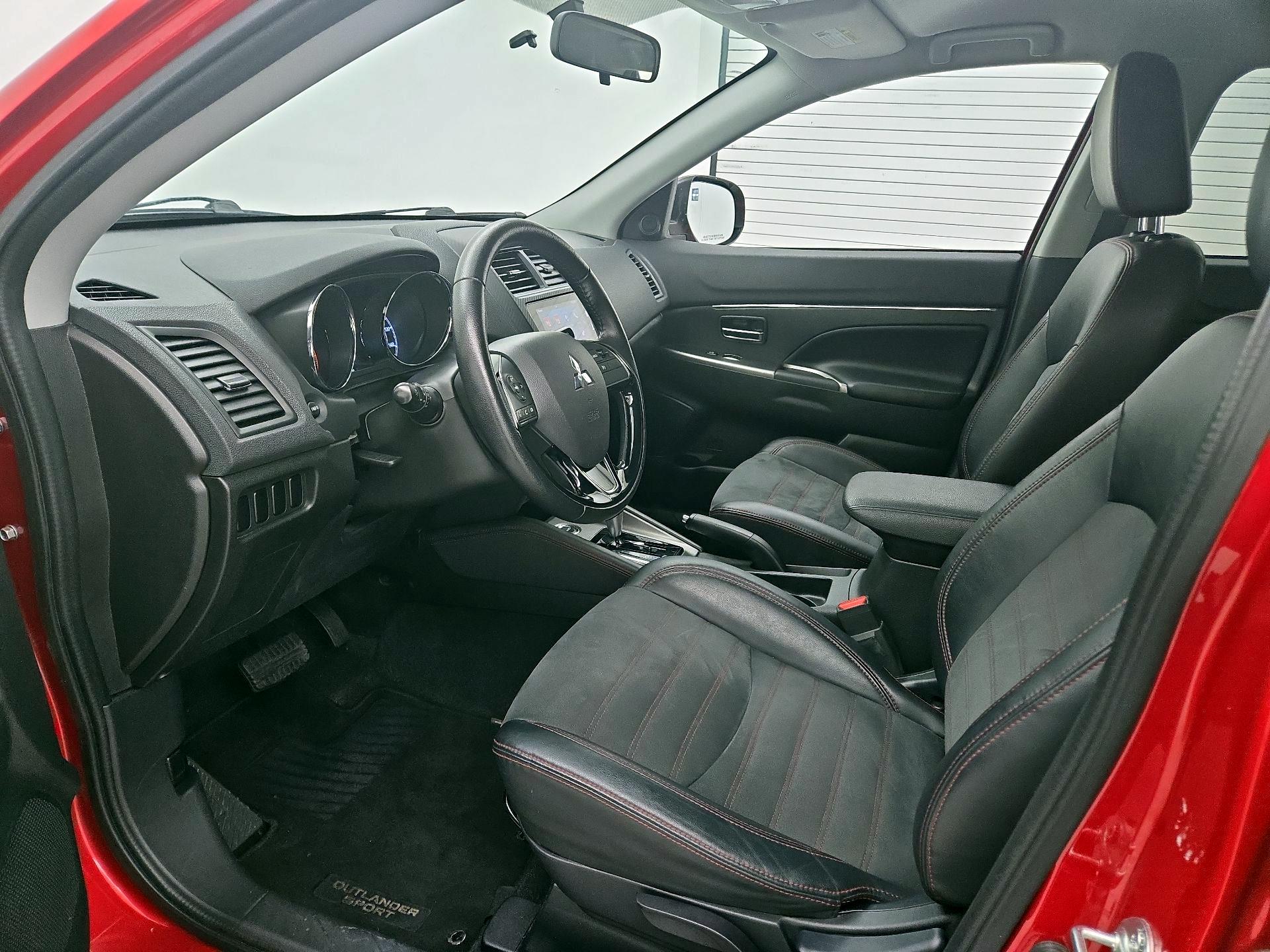 Thumbnail: 2018 Mitsubishi Outlander Sport - 11