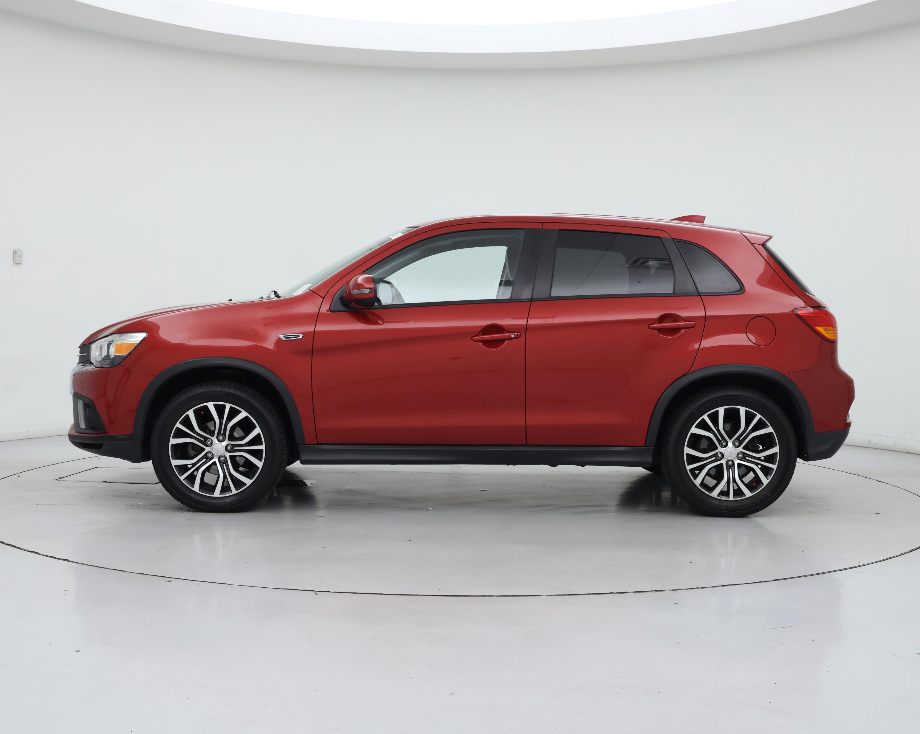 Thumbnail: 2018 Mitsubishi Outlander Sport - 3