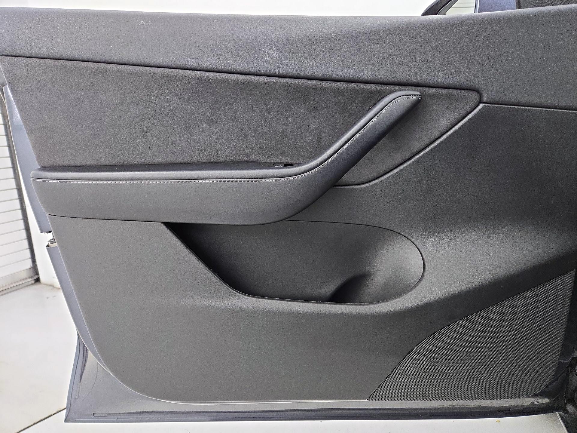 Thumbnail: 2021 Tesla Model Y - 12