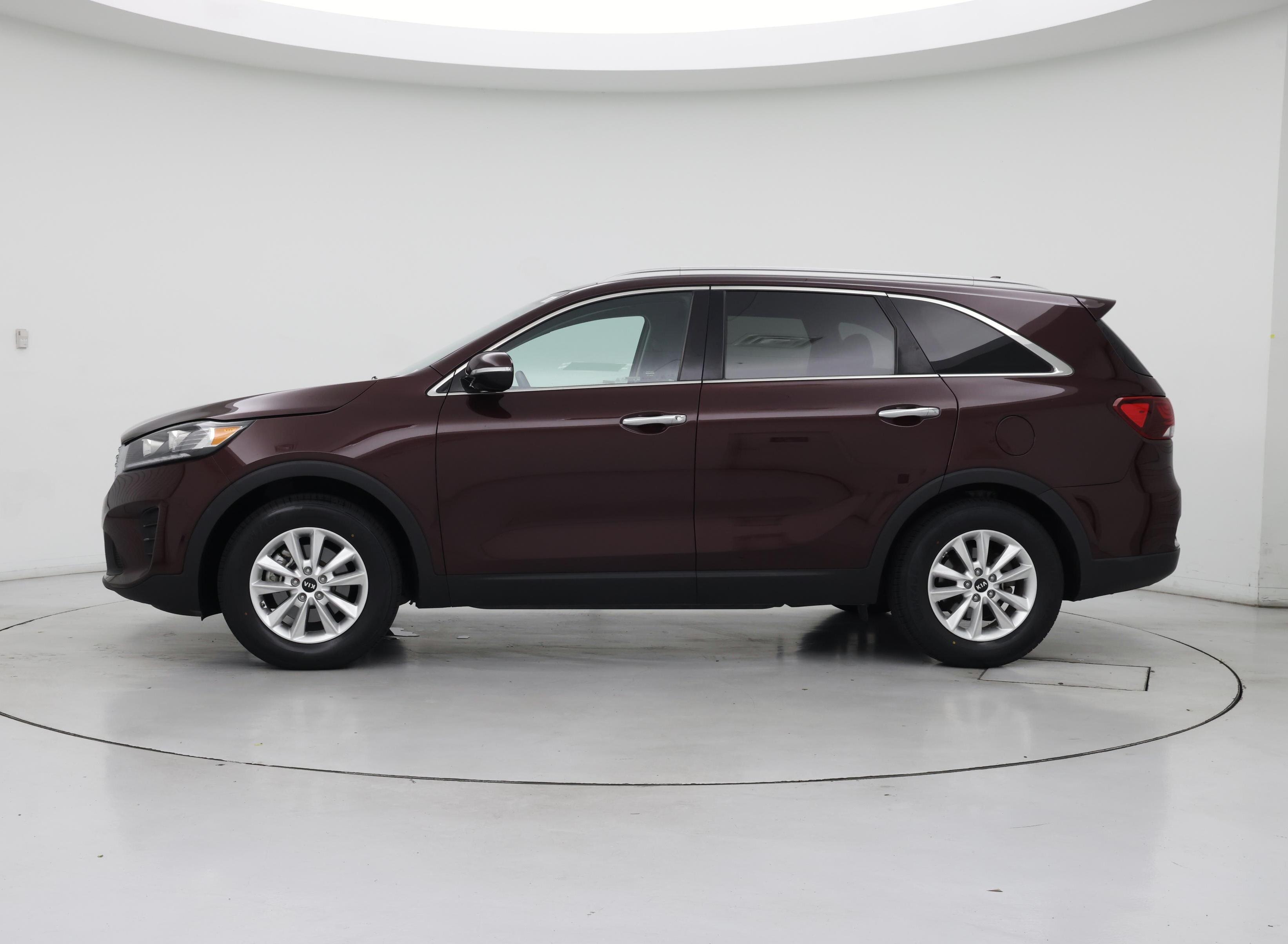 Thumbnail: 2019 Kia Sorento - 3
