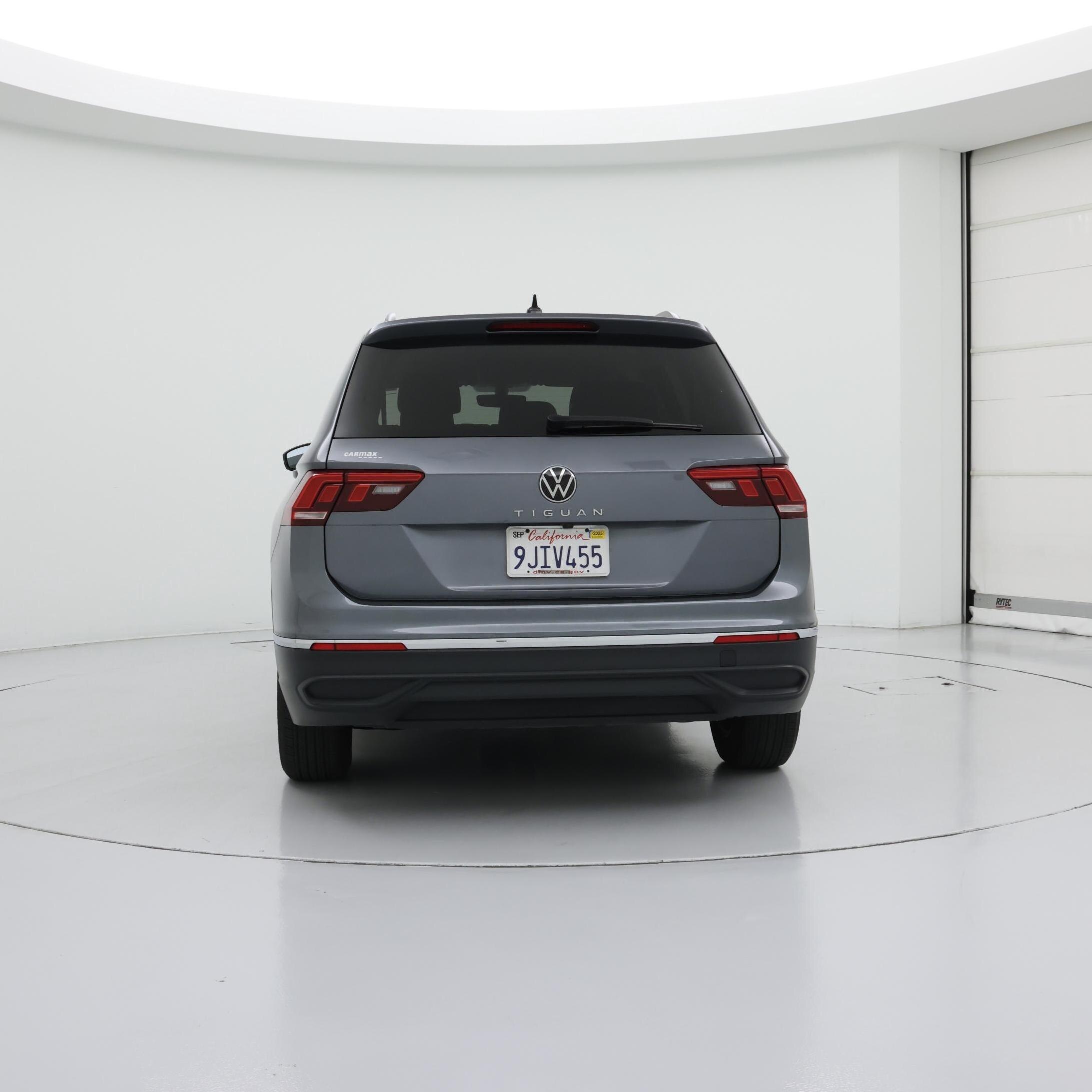 Thumbnail: 2023 Volkswagen Tiguan - 6