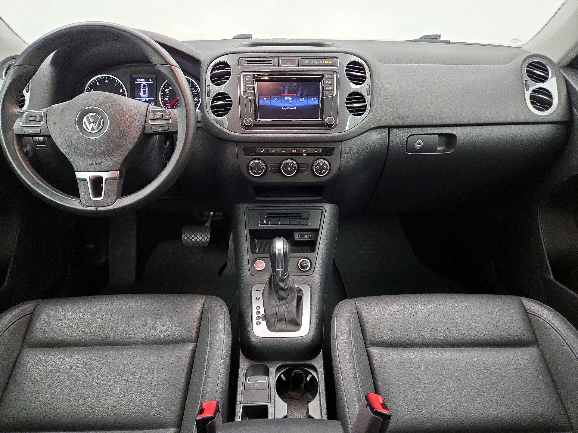 Thumbnail: 2017 Volkswagen Tiguan - 9
