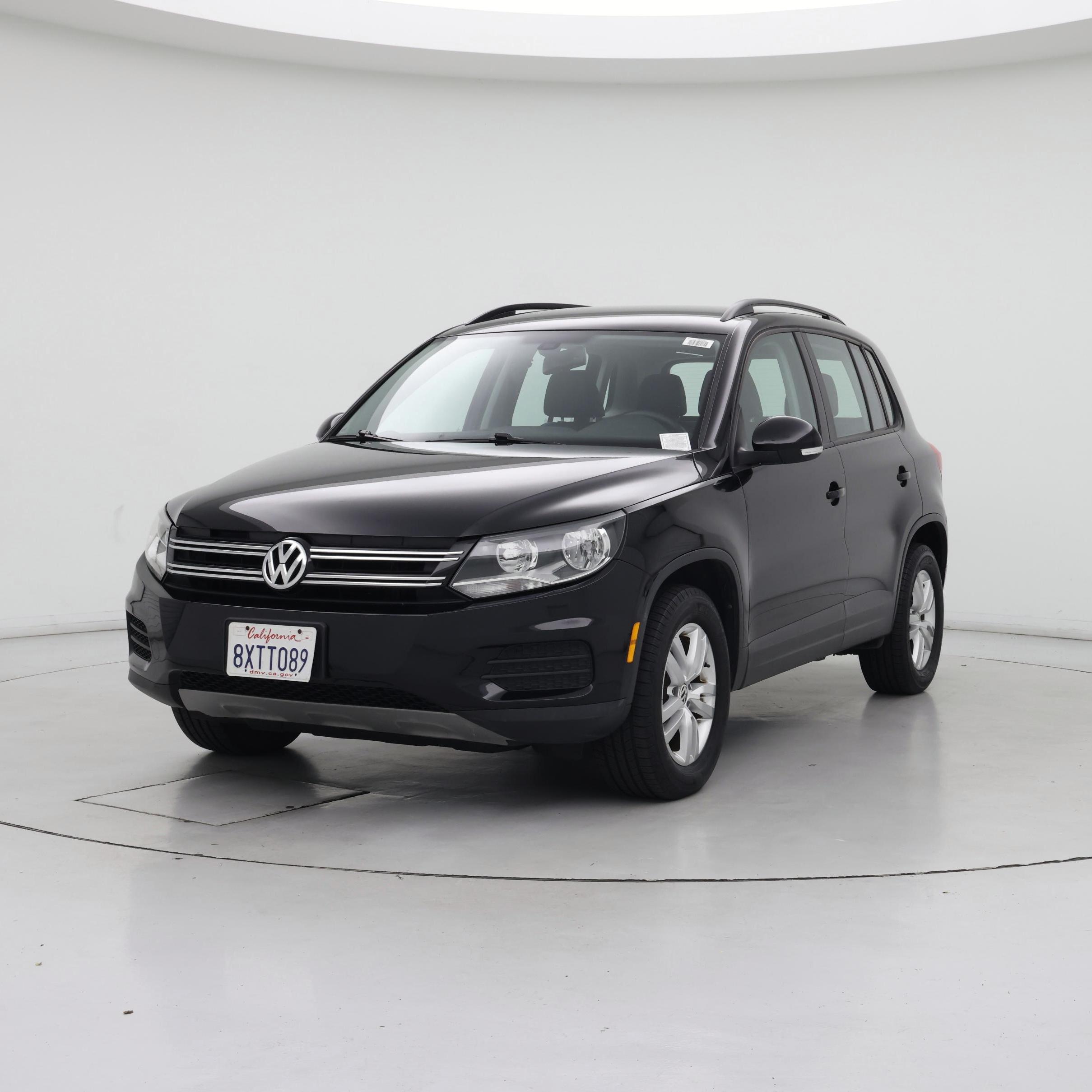 Thumbnail: 2017 Volkswagen Tiguan - 4