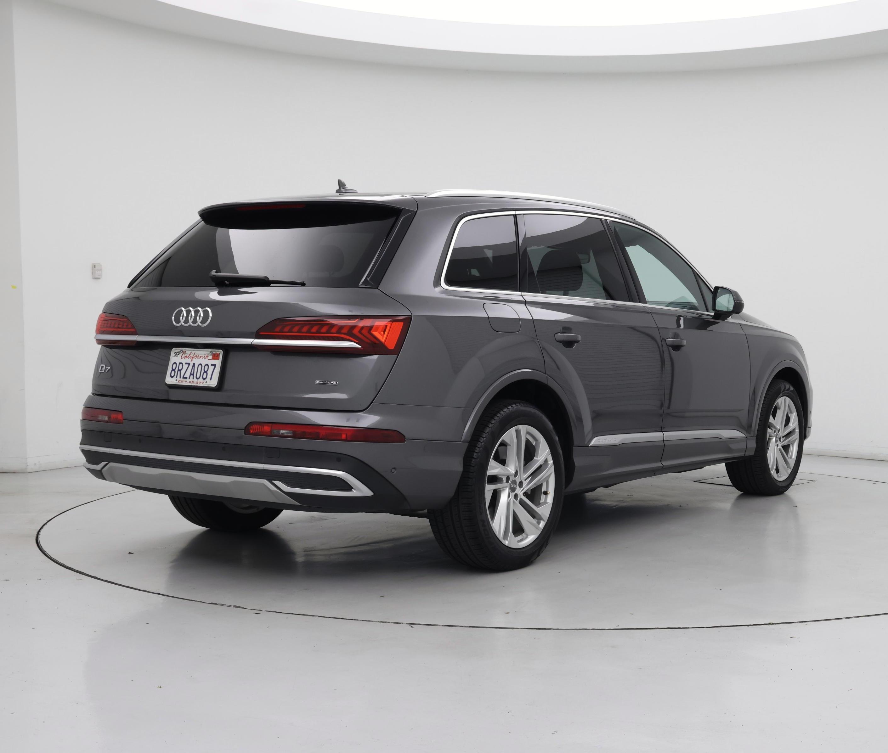 Thumbnail: 2020 Audi Q7 - 8