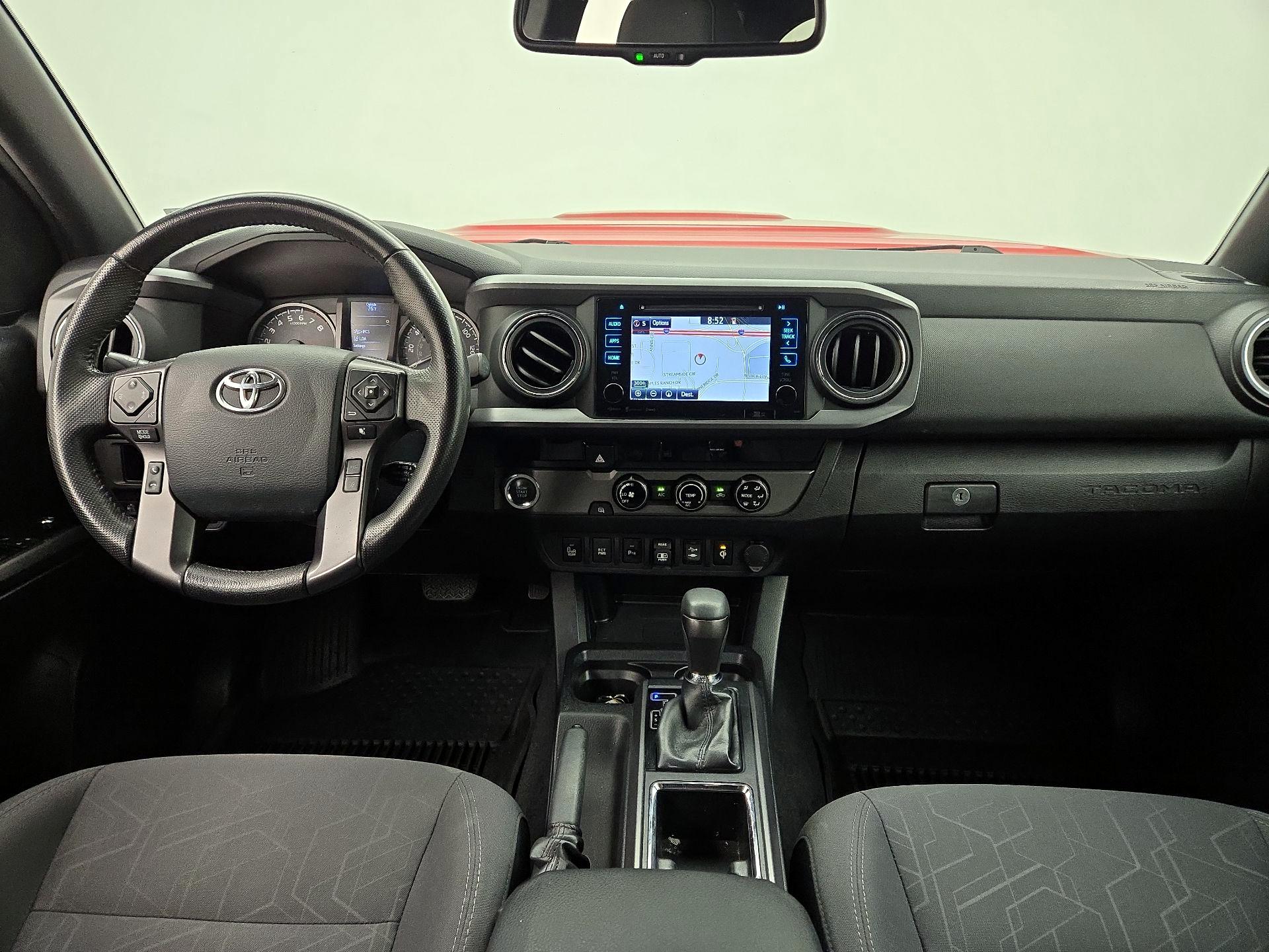 Thumbnail: 2018 Toyota Tacoma - 9
