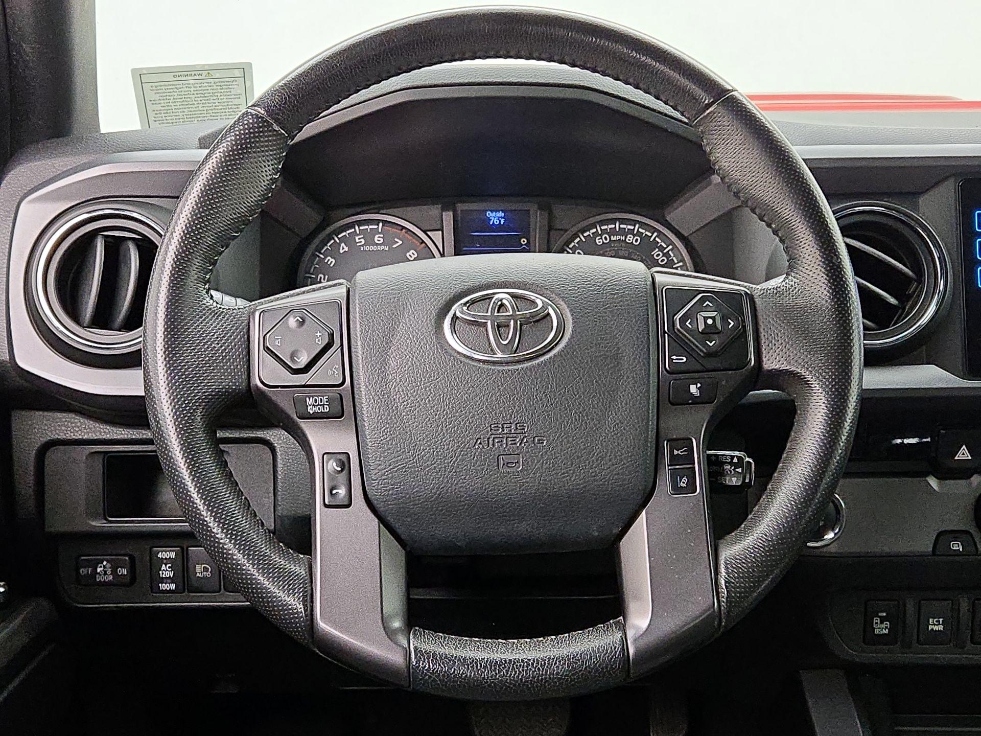 Thumbnail: 2018 Toyota Tacoma - 10