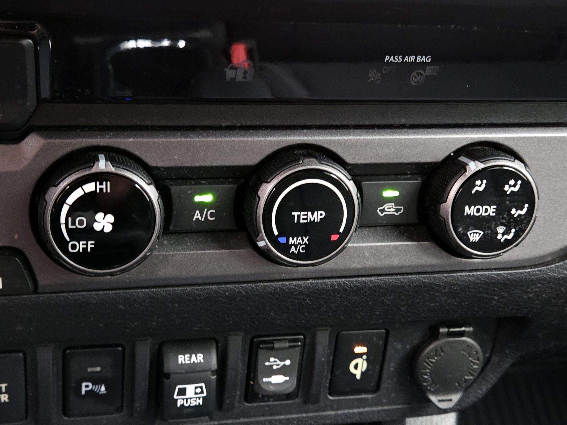 Thumbnail: 2018 Toyota Tacoma - 17