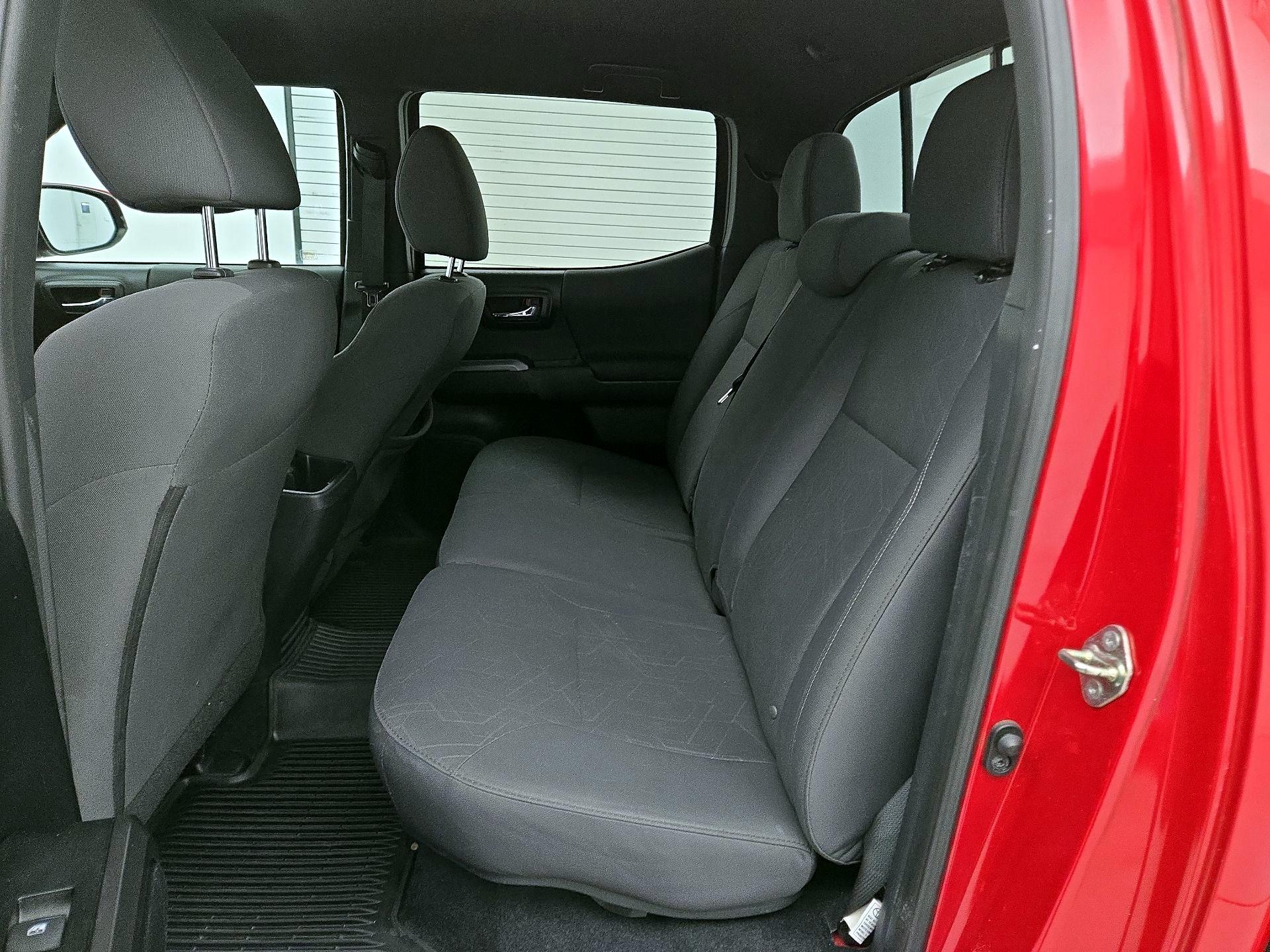 Thumbnail: 2018 Toyota Tacoma - 20
