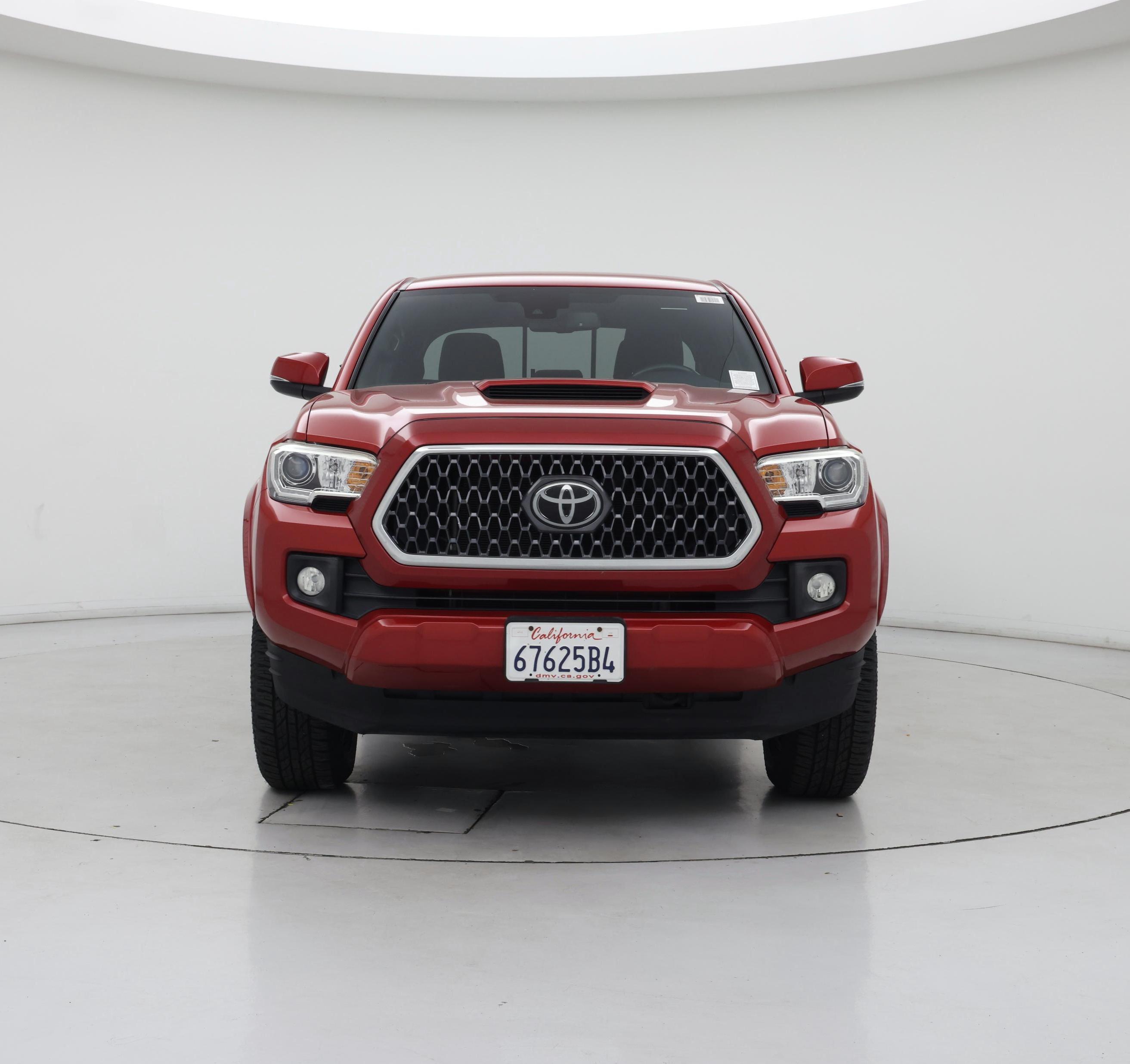 Thumbnail: 2018 Toyota Tacoma - 5