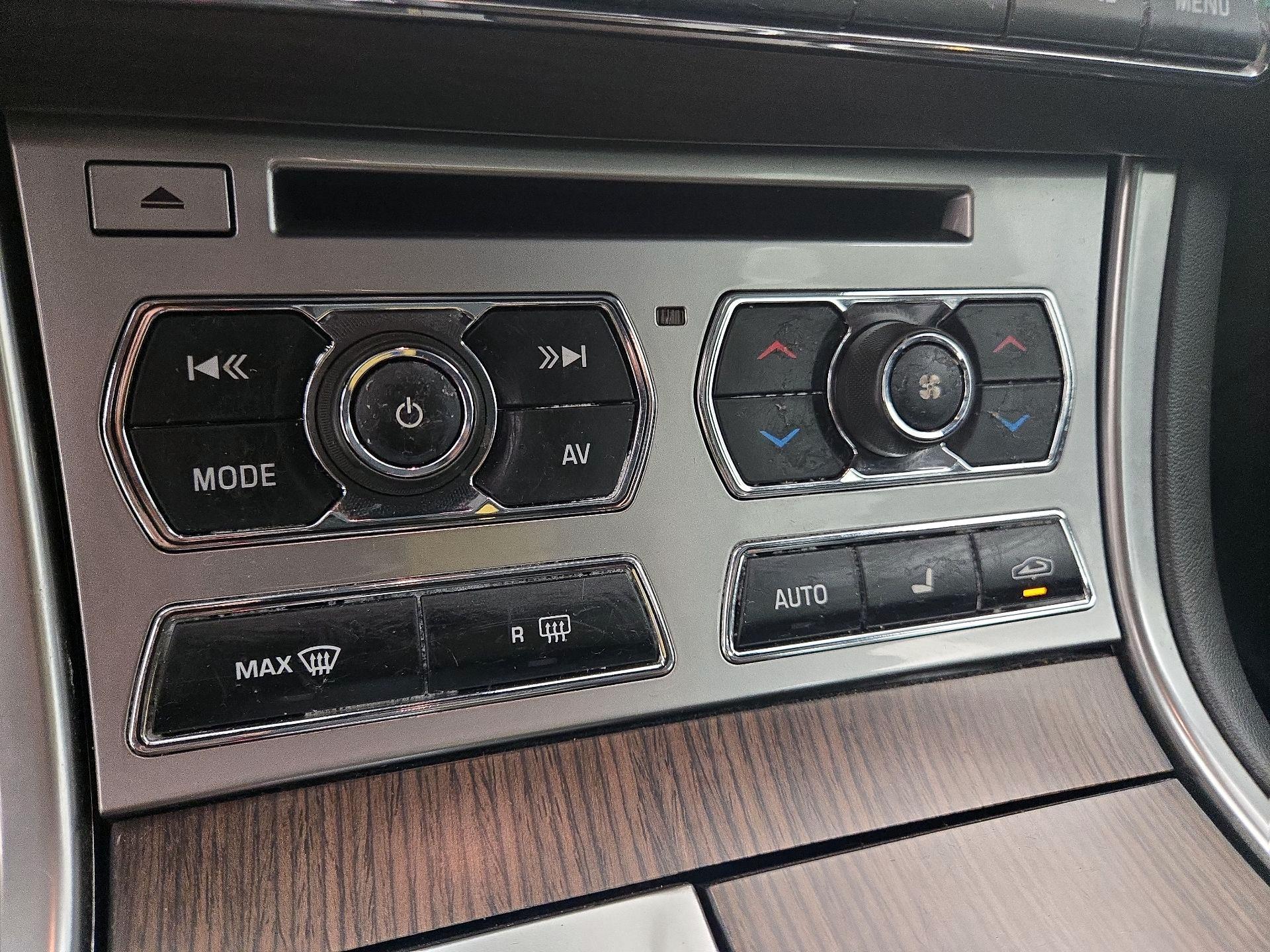 Thumbnail: 2015 Jaguar XF - 16