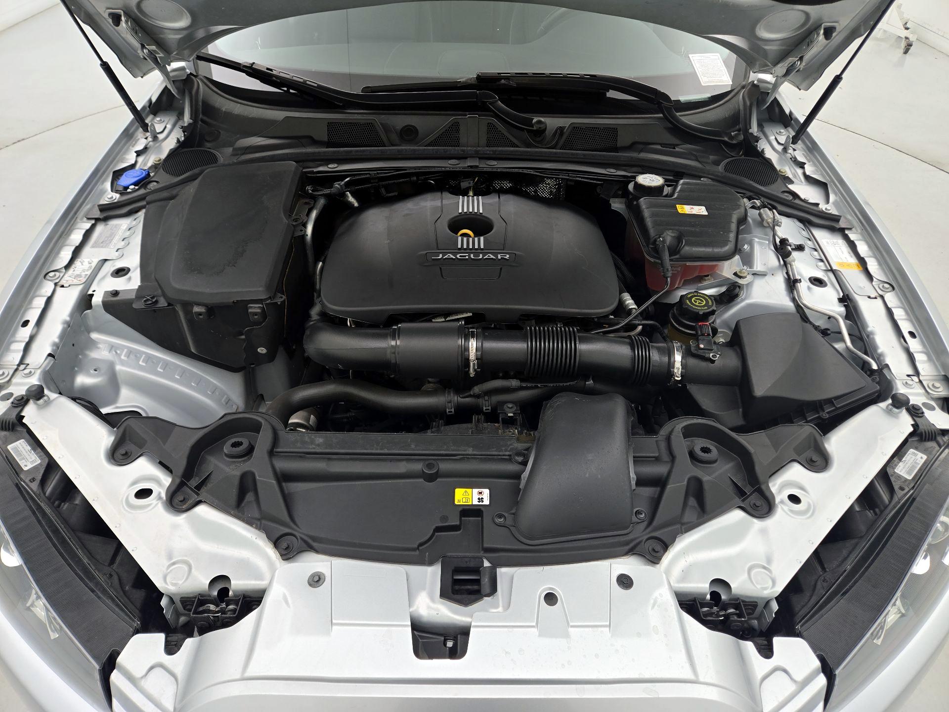 Thumbnail: 2015 Jaguar XF - 20