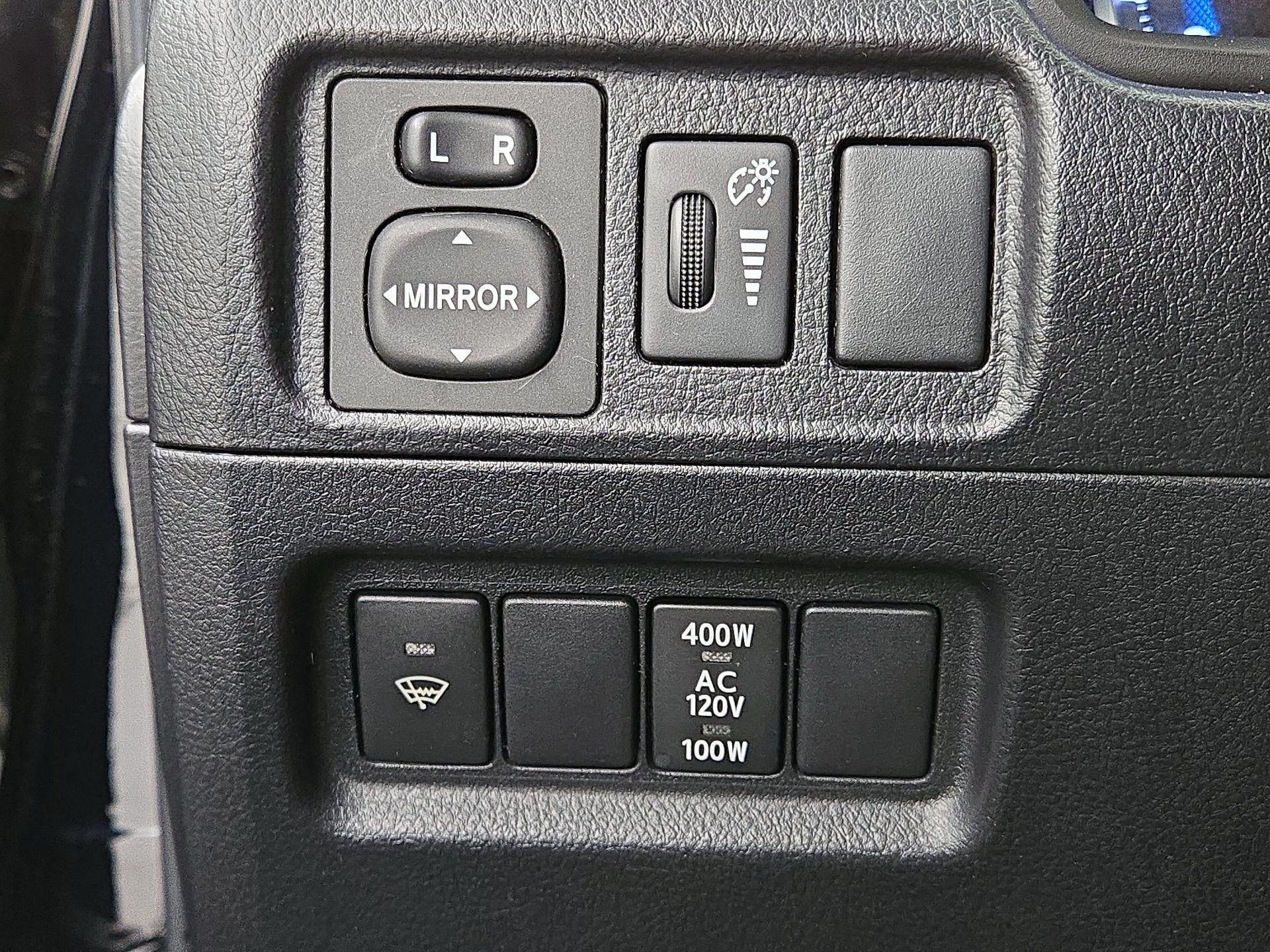 Thumbnail: 2016 Toyota 4Runner - 13