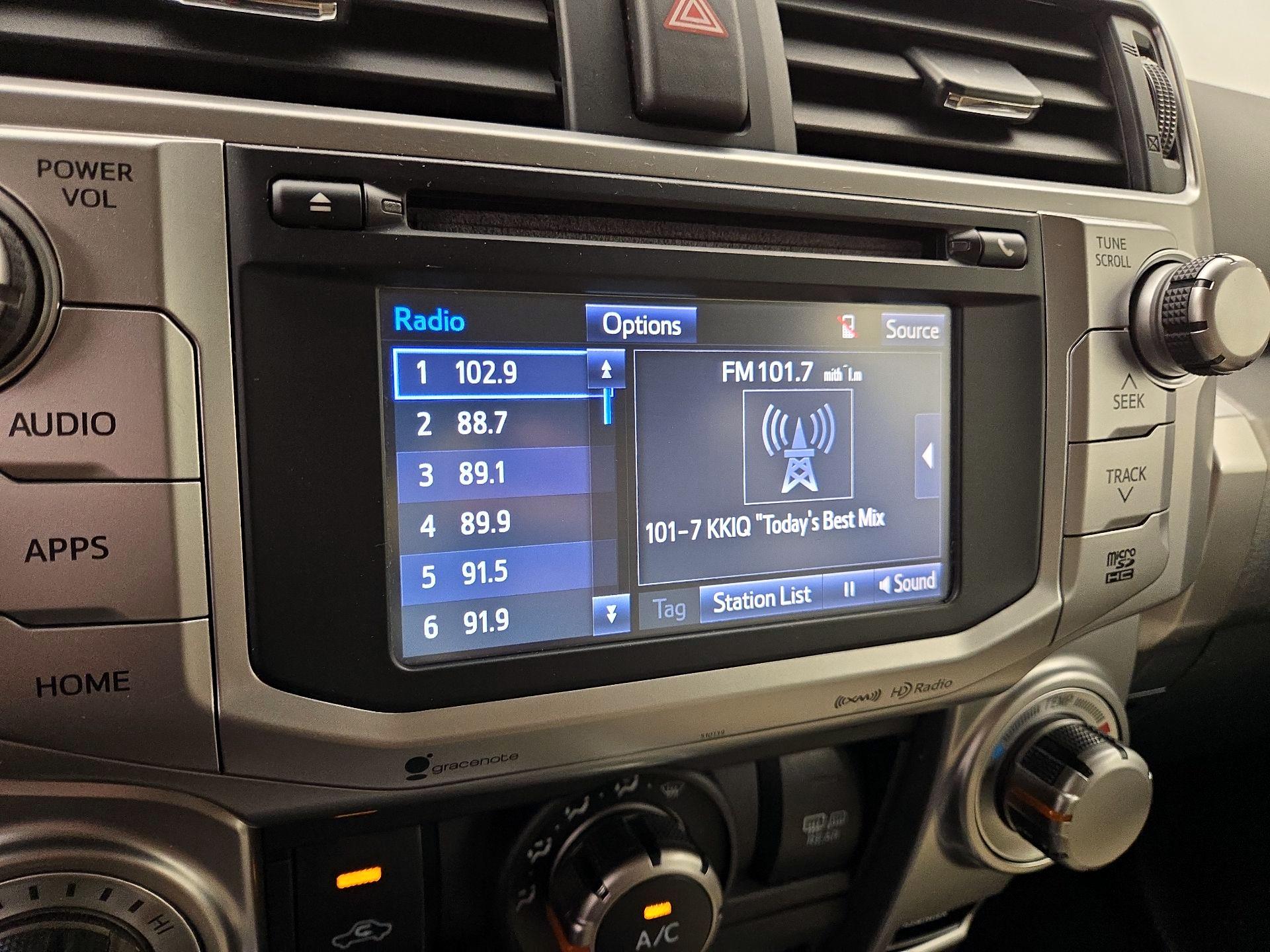 Thumbnail: 2016 Toyota 4Runner - 15